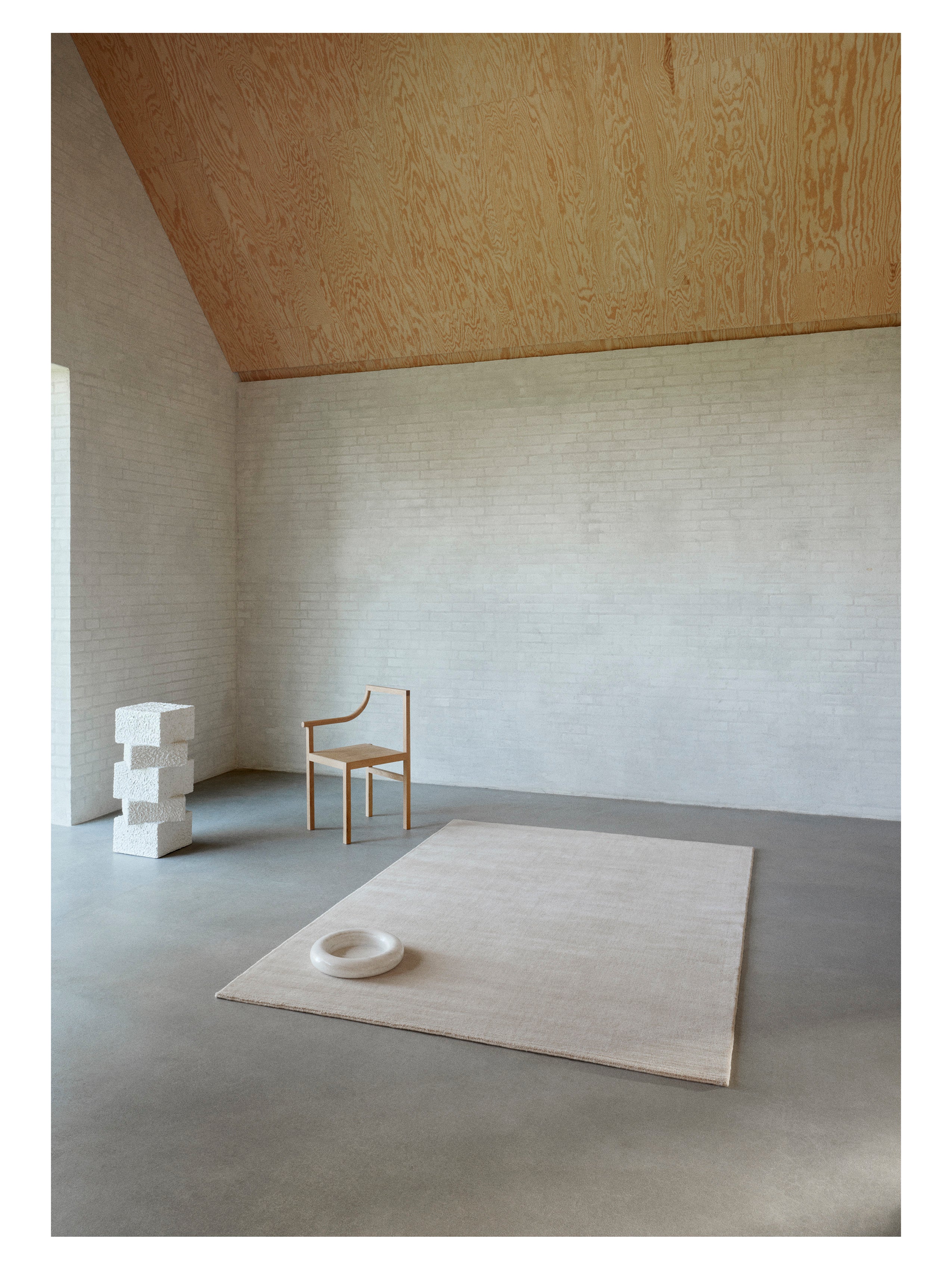 Halo cloud rug beige