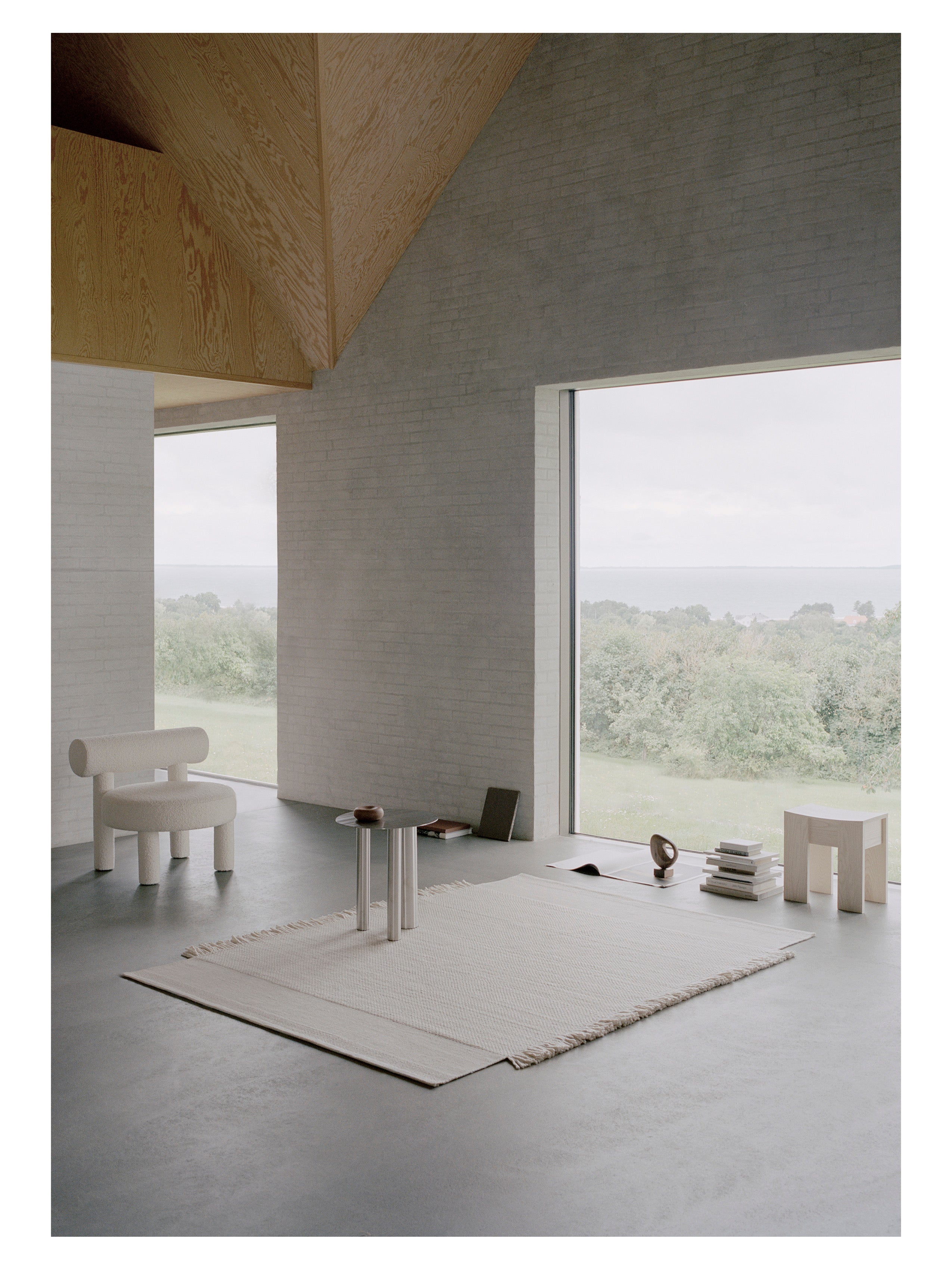 SILENT PATCH Beige Rug