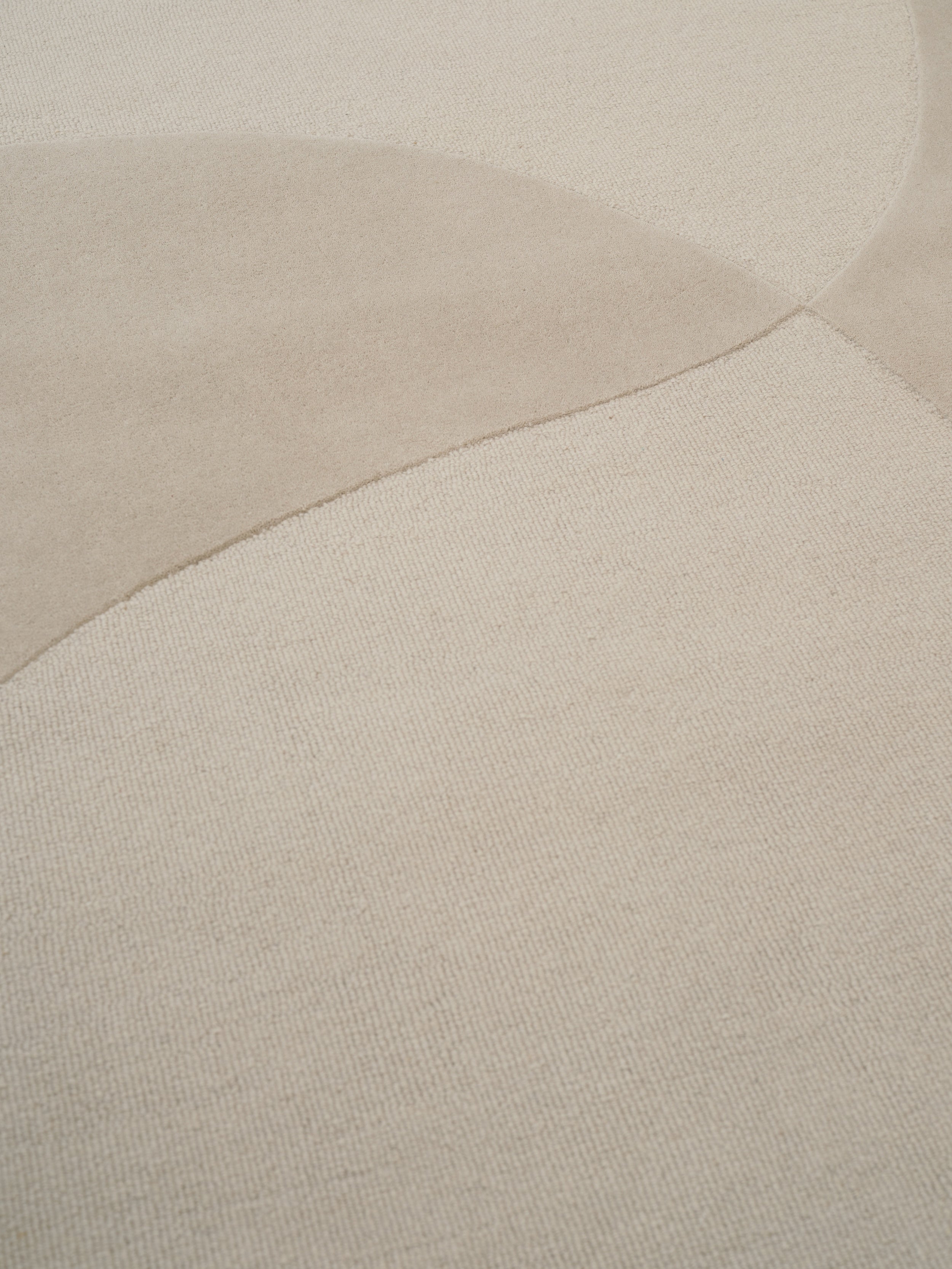 Split plains rug beige