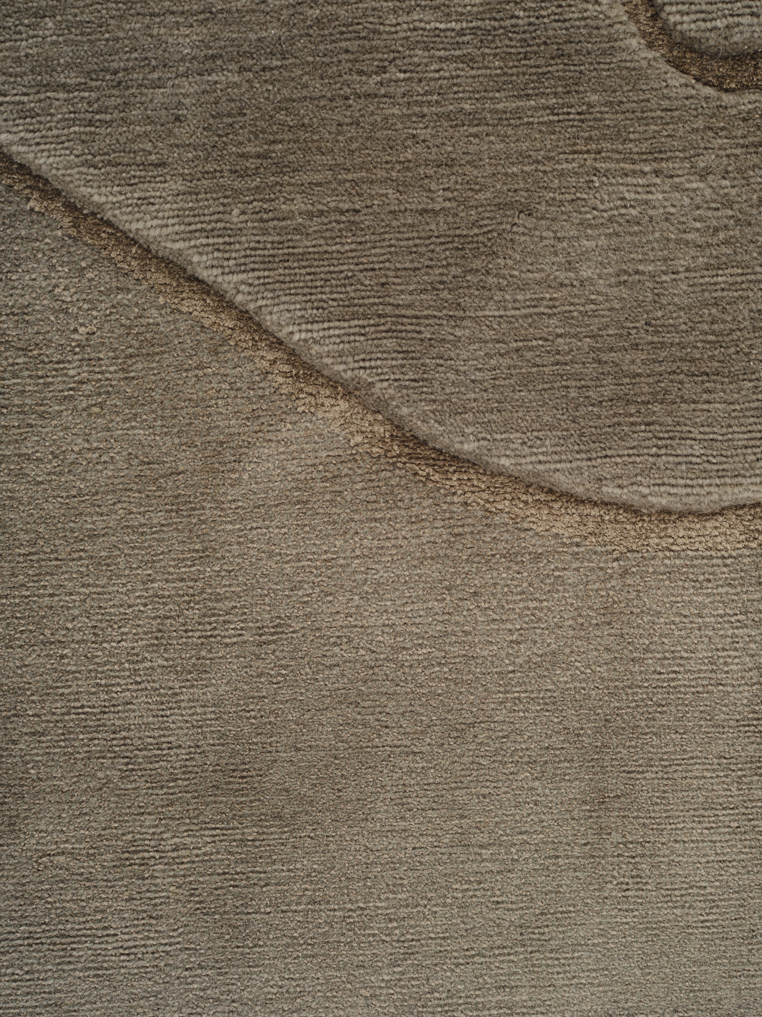 UNMASKED EYE rug dark green