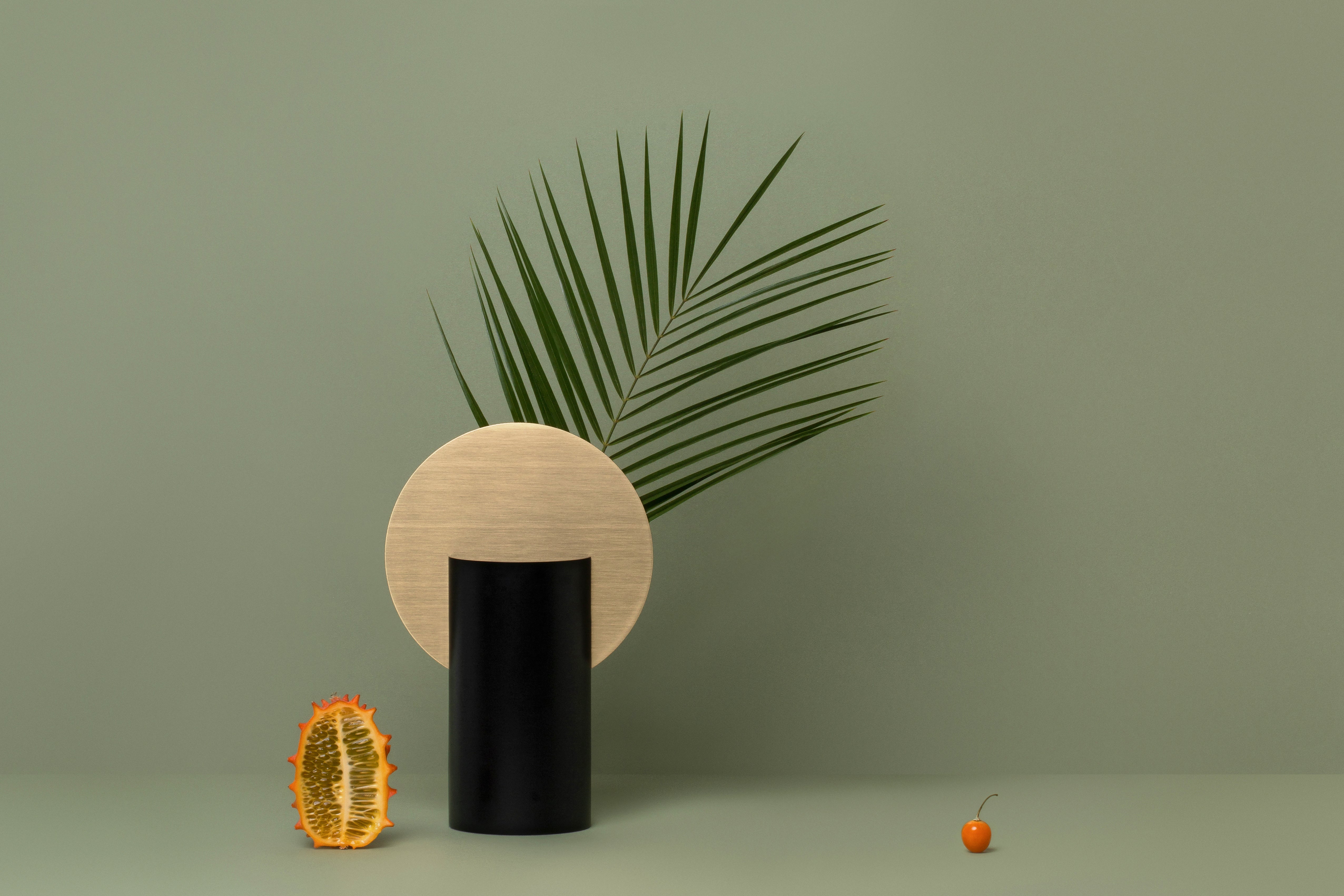 Vase MALEVICH schwarz mit Messing