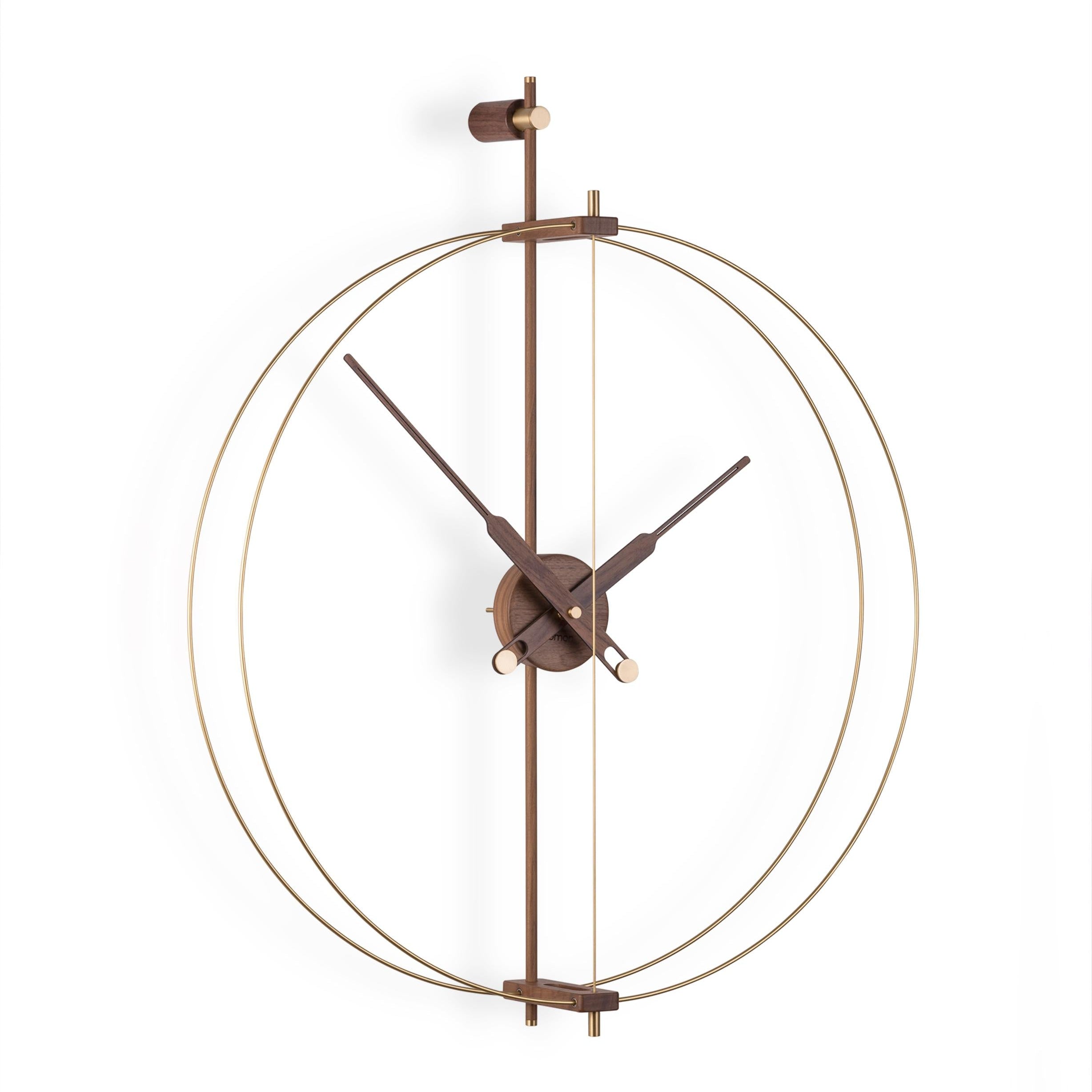 Wanduhr MINI BARCELONA PREMIUM aus Nussbaumholz mit messingfarbener Veredelung