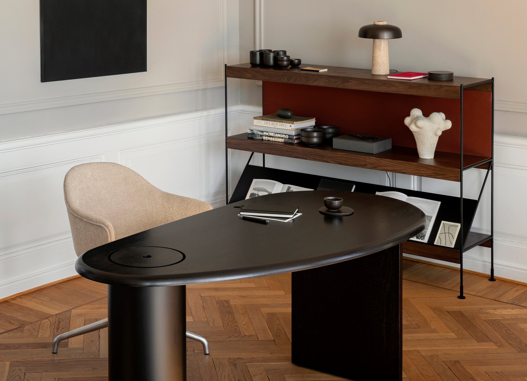 ZET shelf in dark oak wood with a black frame