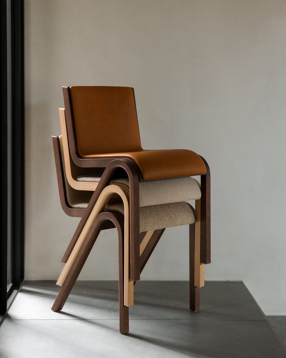 READY chair brown leather with dark oak base