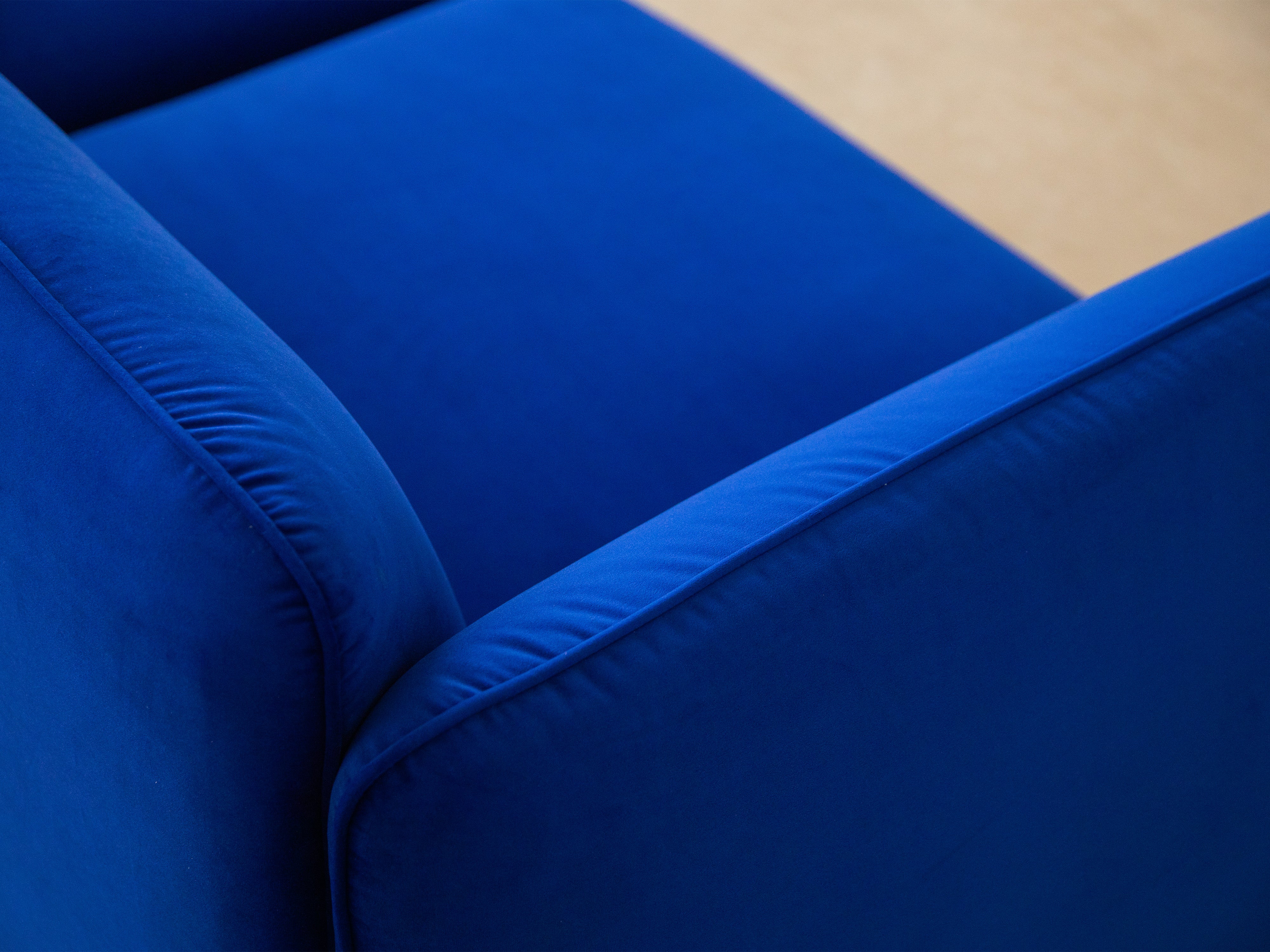 Sofa aksamitna 2-osobowa GEORGIA migdałowy beż