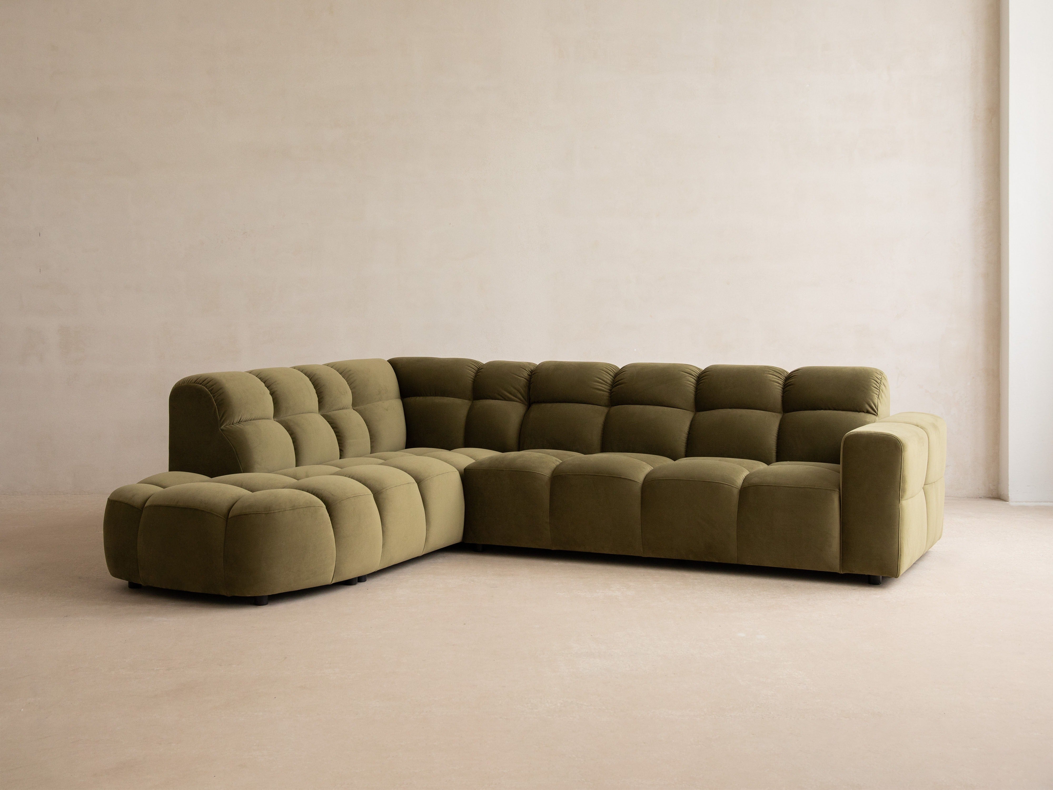 Right-facing panoramic corner sofa LISA sand chenille