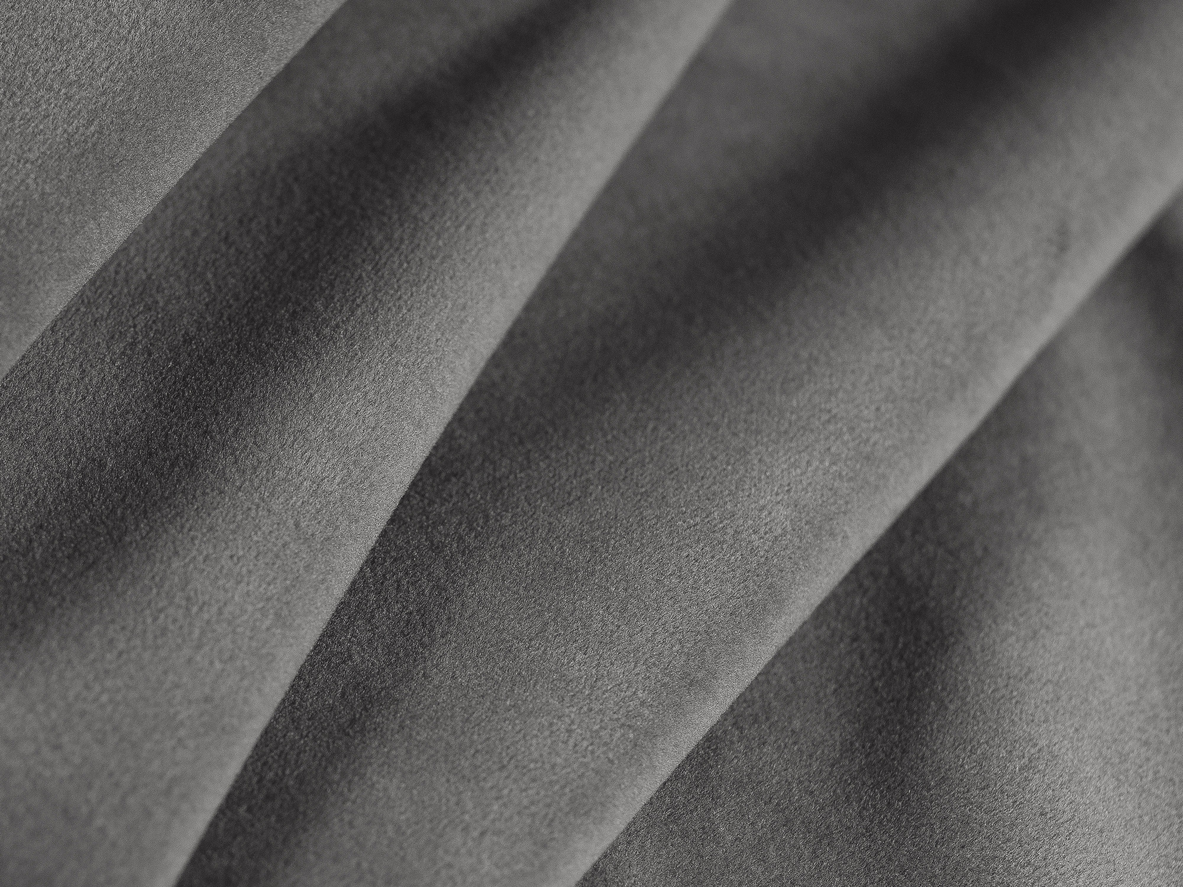 A velvet corner in shape in left -hand miley light gray