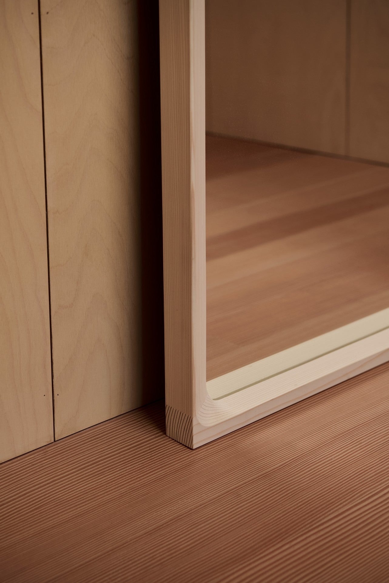 ARCED Mirror Spruce Wood