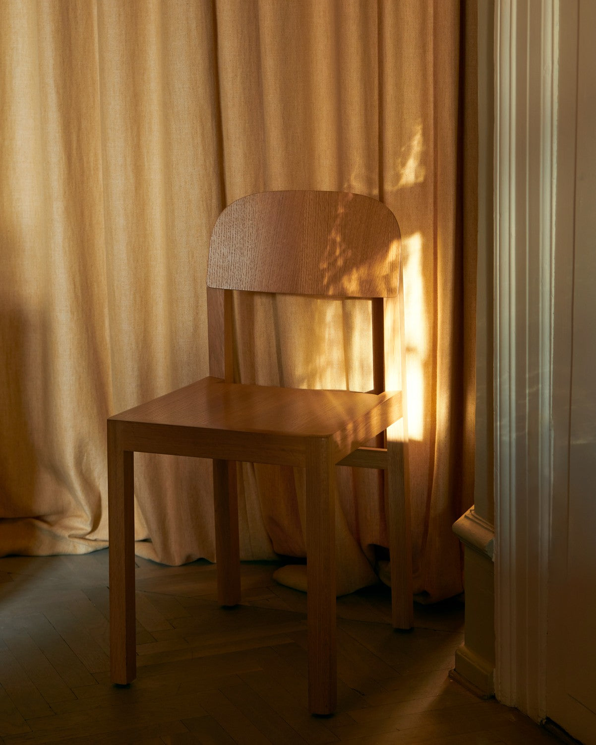 Stuhl WORKSHOP Furnier und Eichenholz