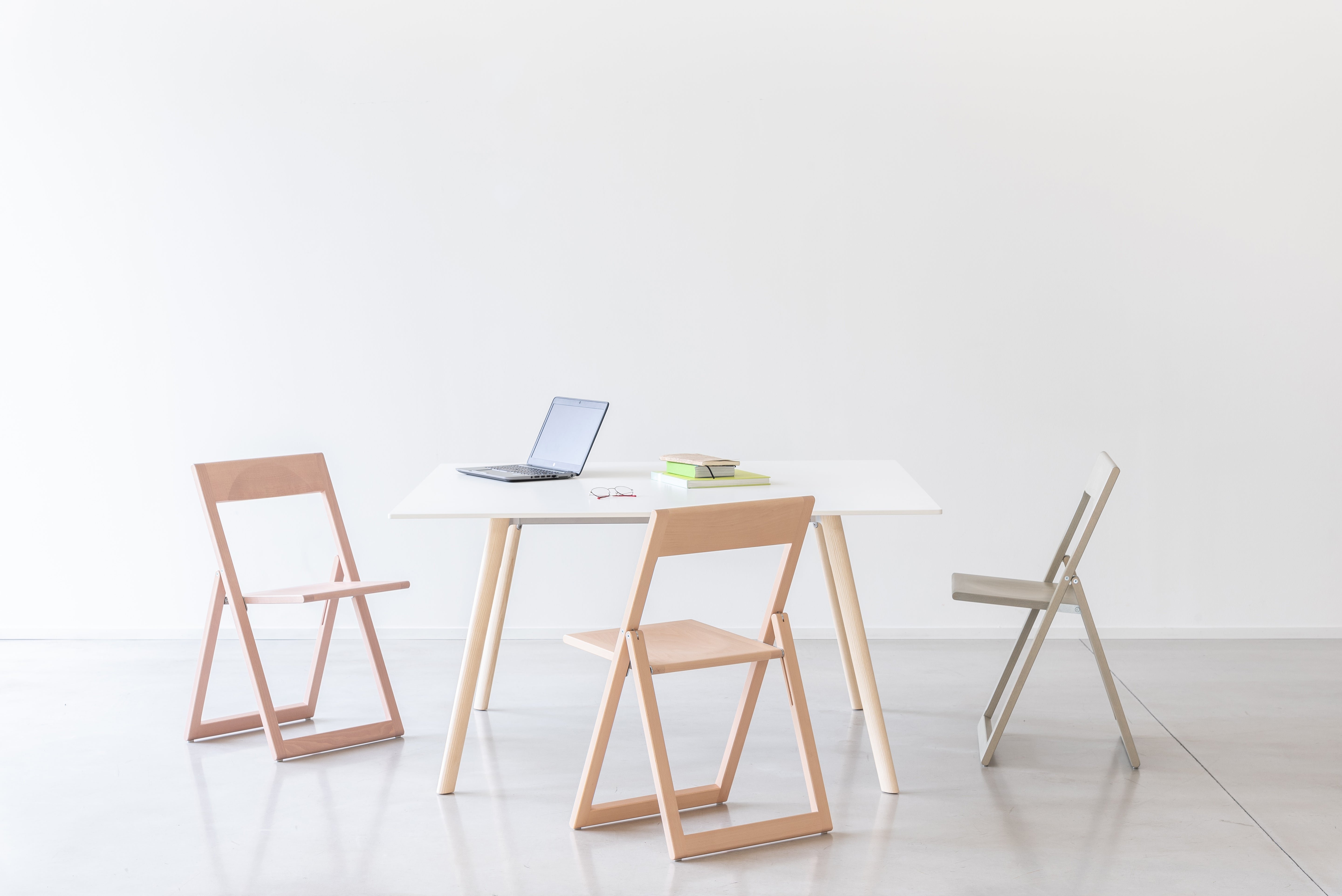 AVIVA Folding Chair Pink Beech Wood