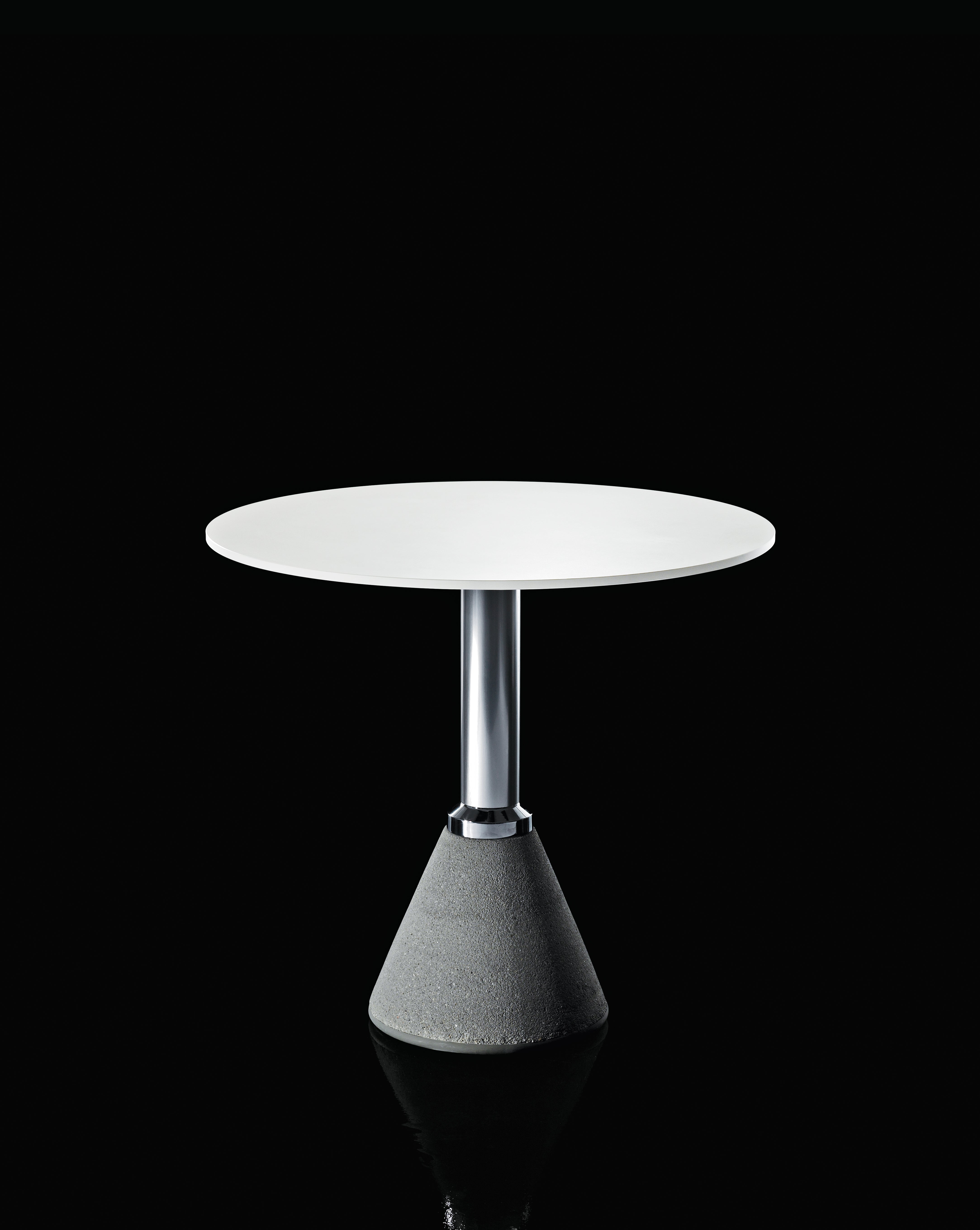 TABLE_ONE BISTROT runder Gartentisch in Weiß mit hellem Betonsockel