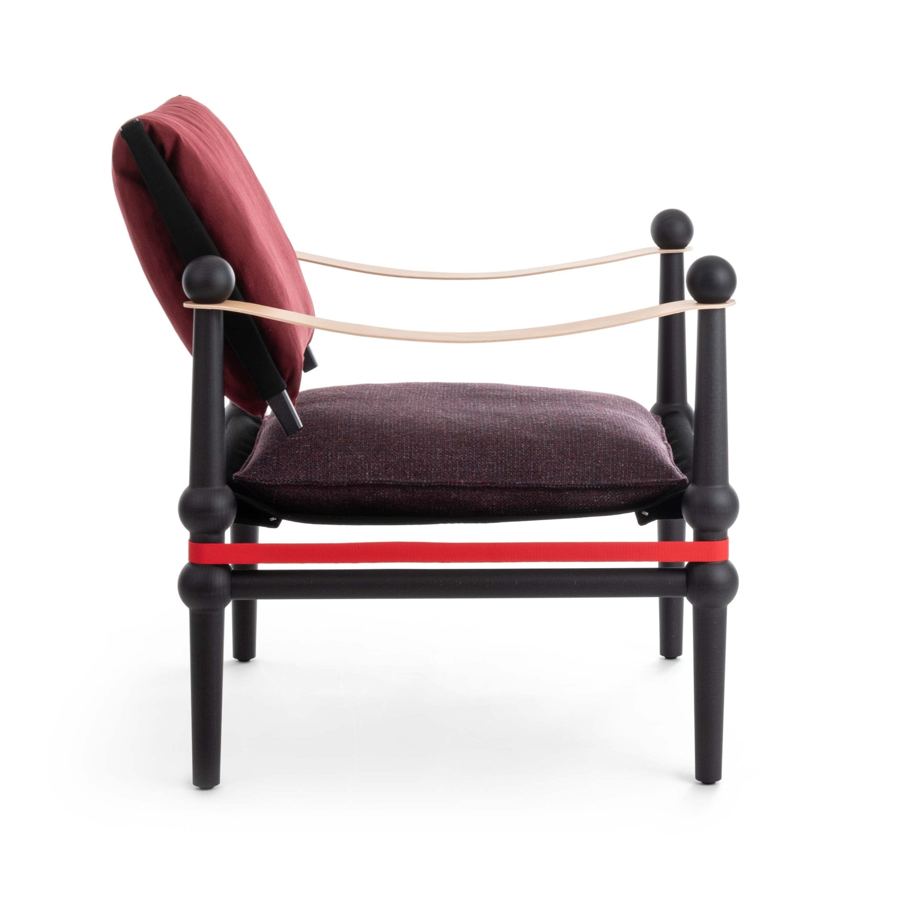 TWAIN armchair in burgundy with a black beech base