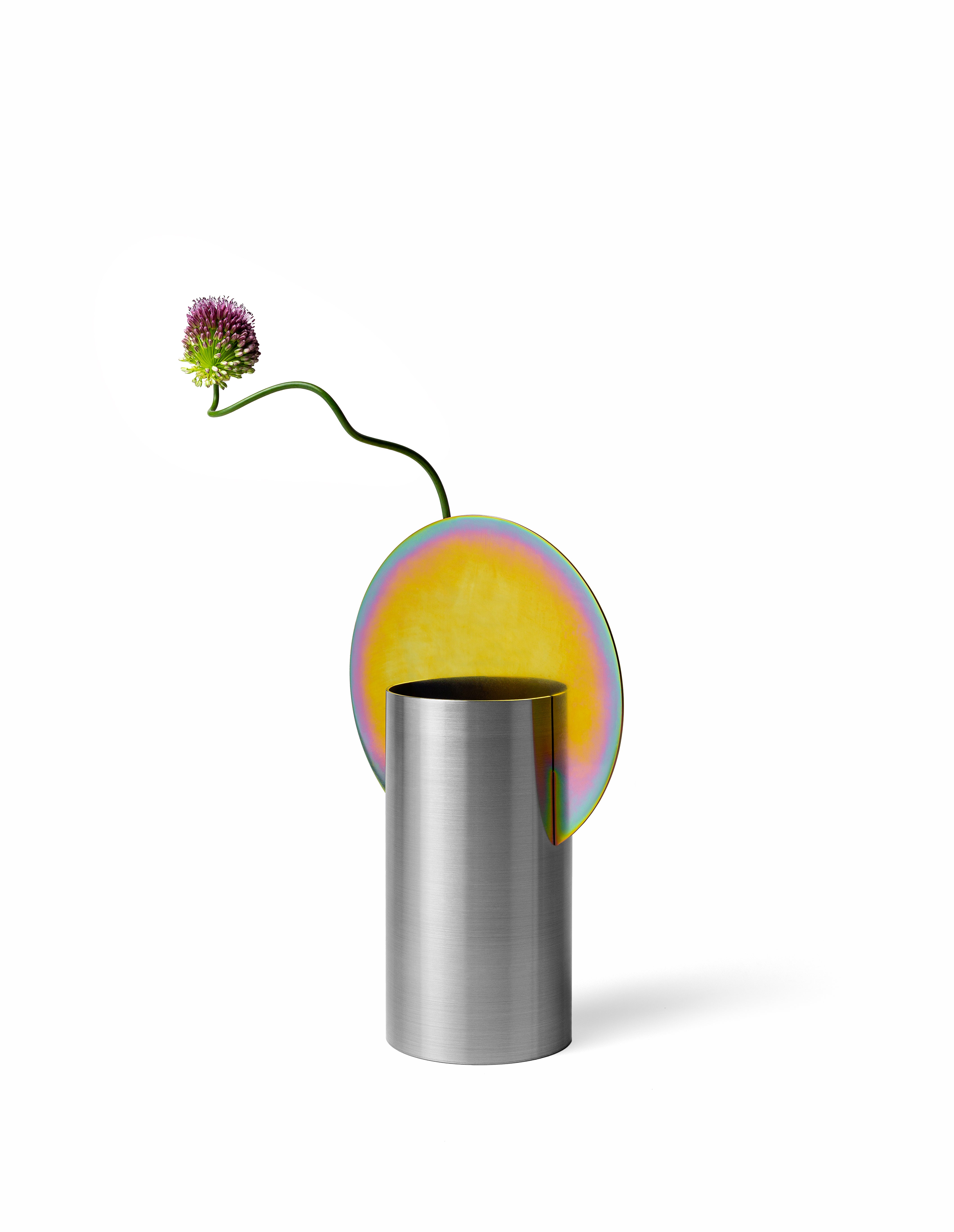 Wazon MALEVICH - NUMMERIERTE EDITION aus rostfreiem Stahl mit regenbogenfarbenem Zink