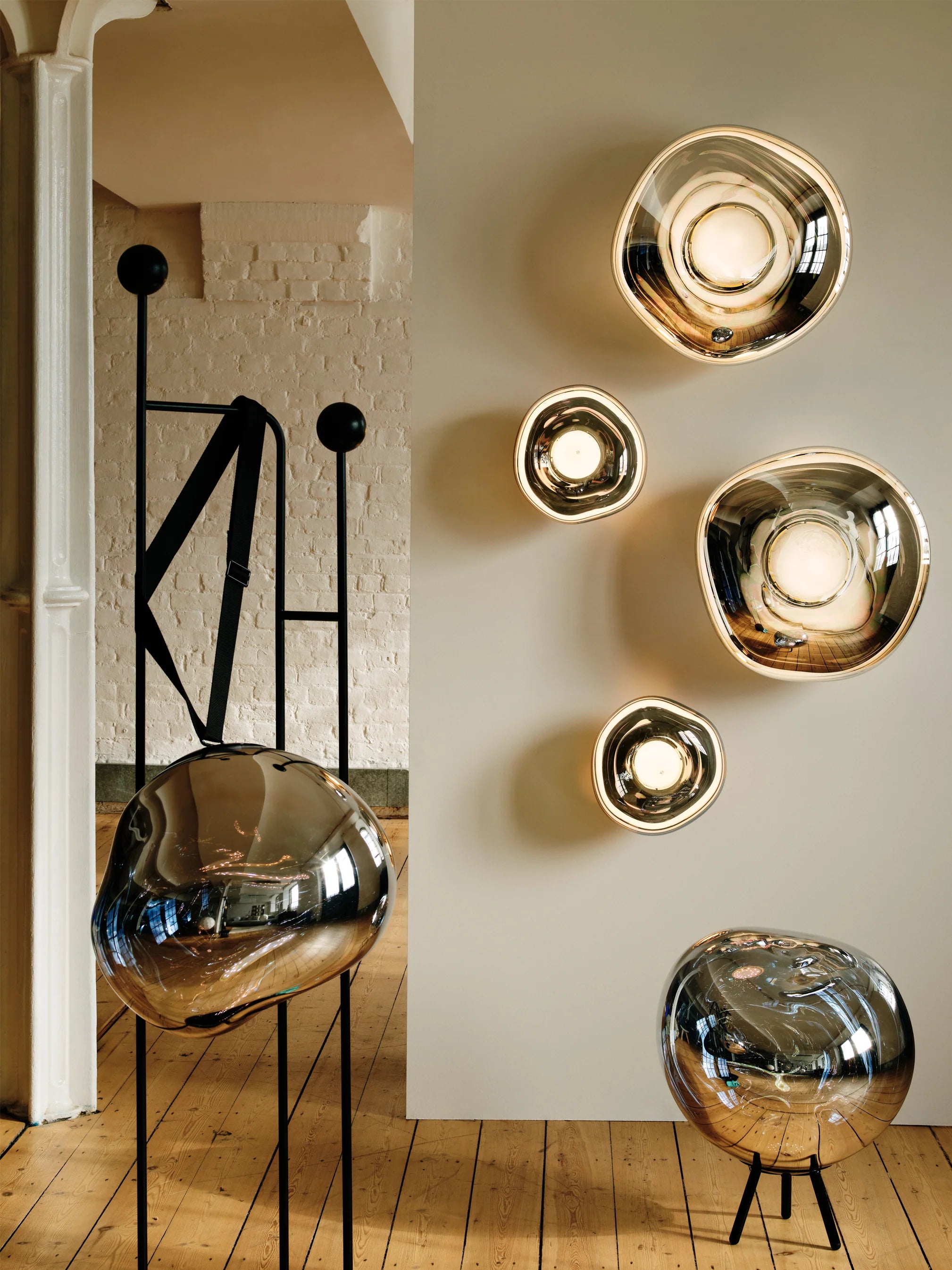 Silberwandlampe