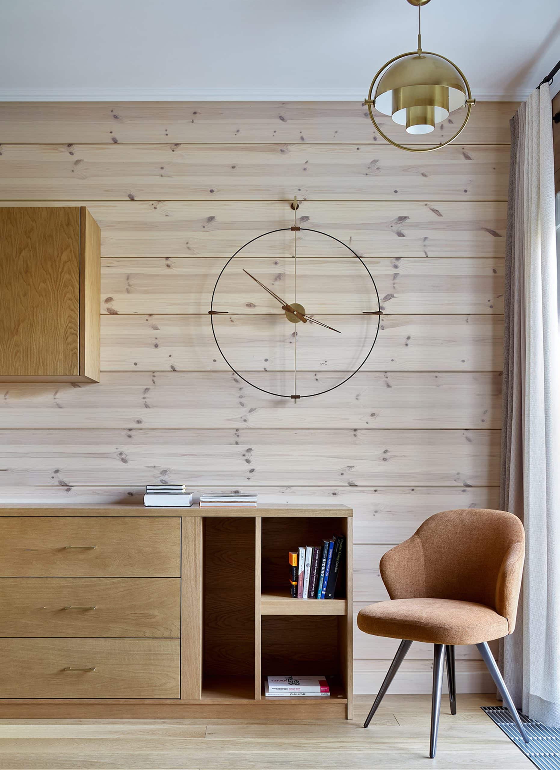 Wanduhr MINI BILBAO gold mit Schwarz