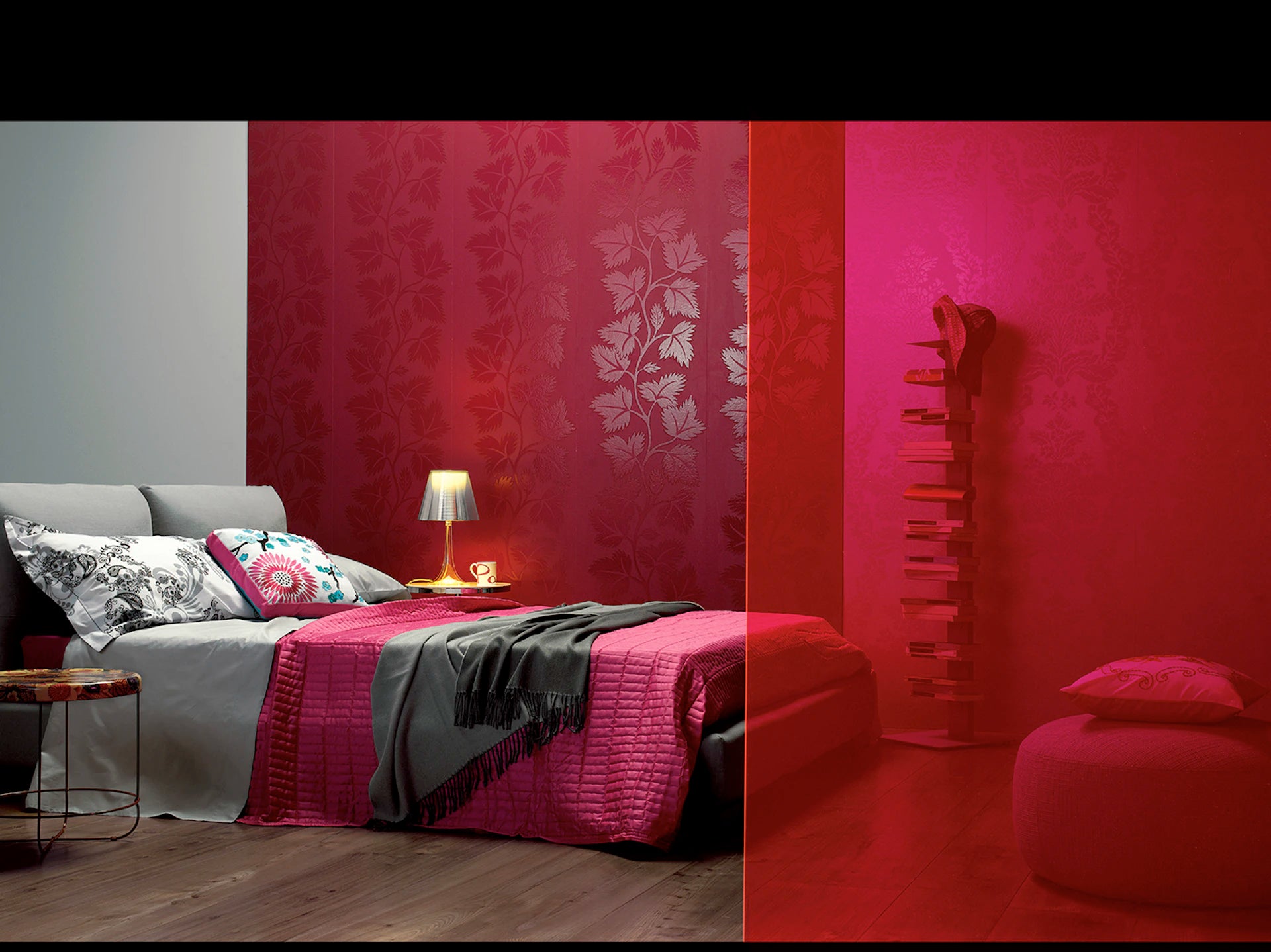 Tischlampe MISS K mit transparentem Schirm