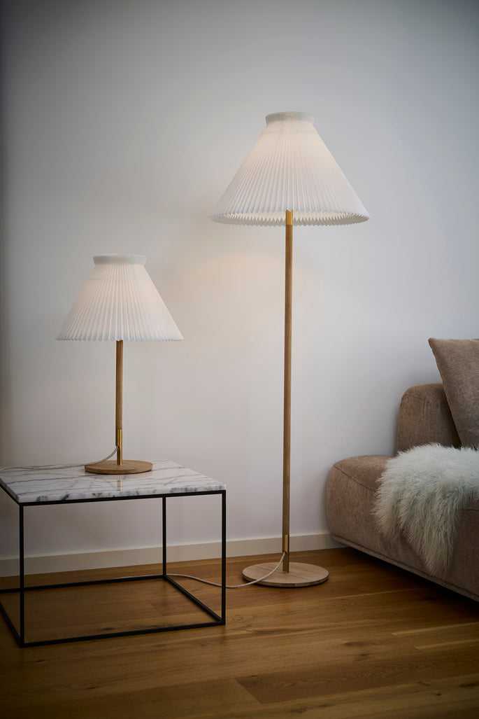 Floor lamp MODEL 328 LK 80 white with dark oak base