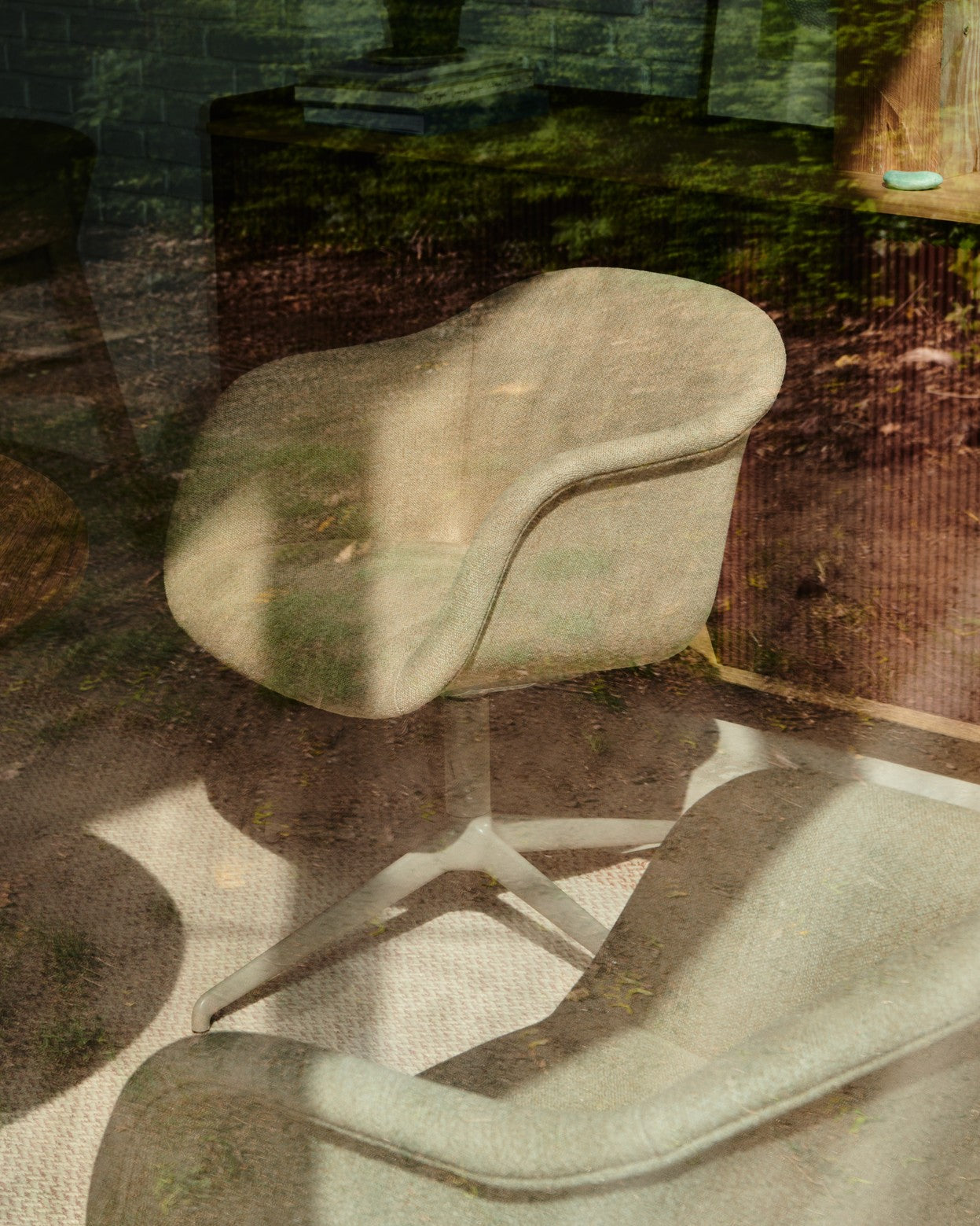 FIBER SOFT customizable swivel chair with armrests