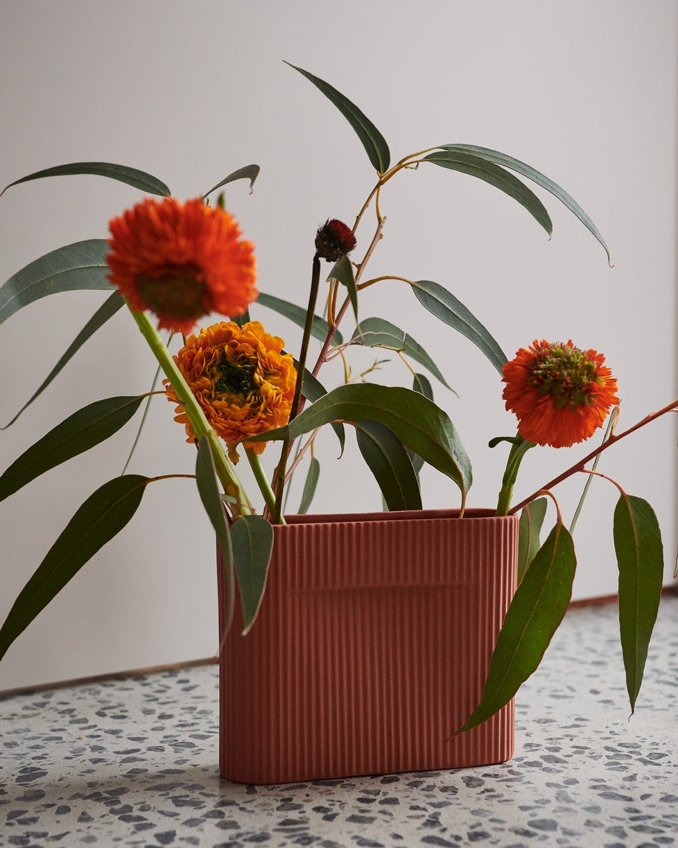 RIDGE Terracotta Vase