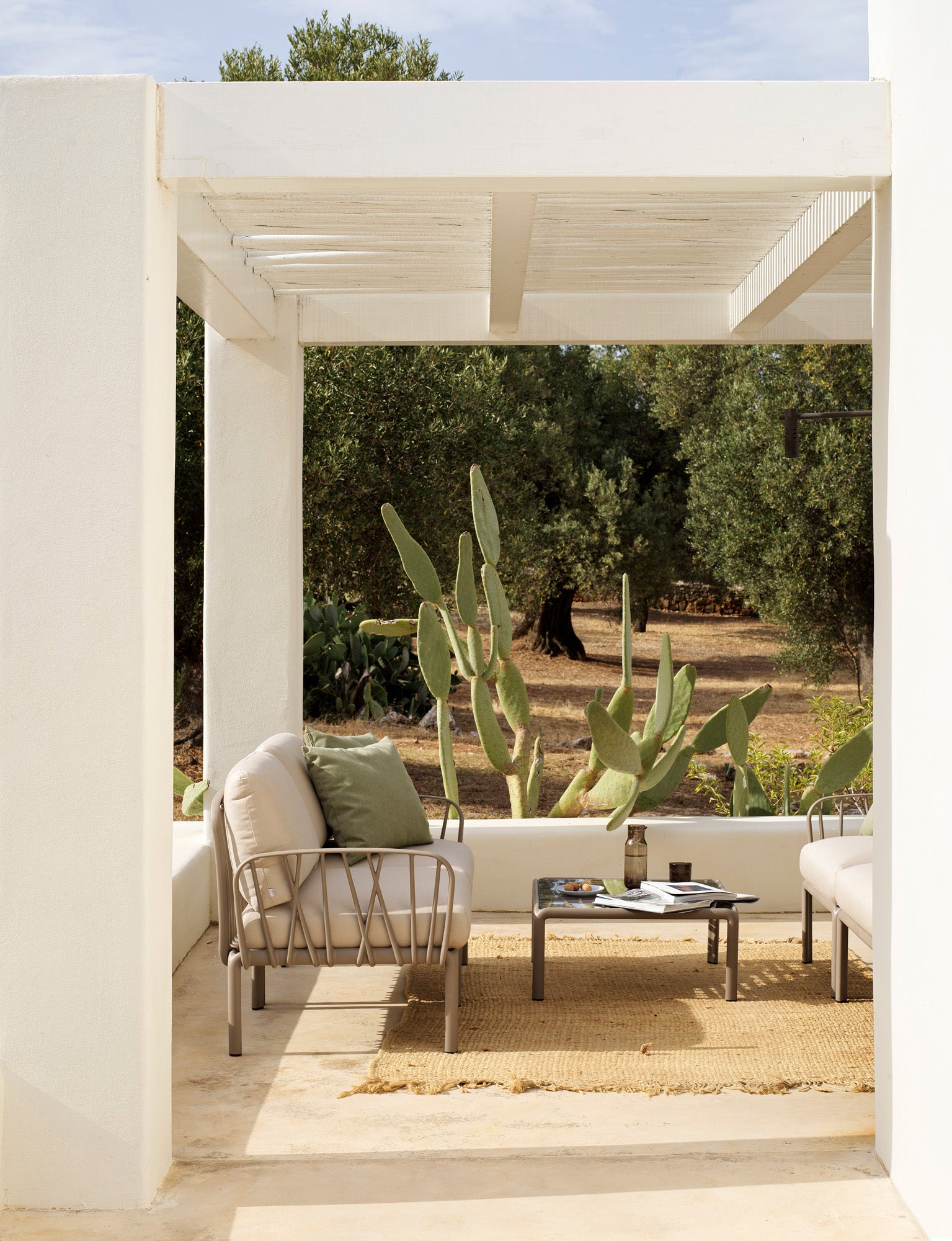 KOMODO Beige Outdoor Armchair with Green Agave Base in Sunbrella®