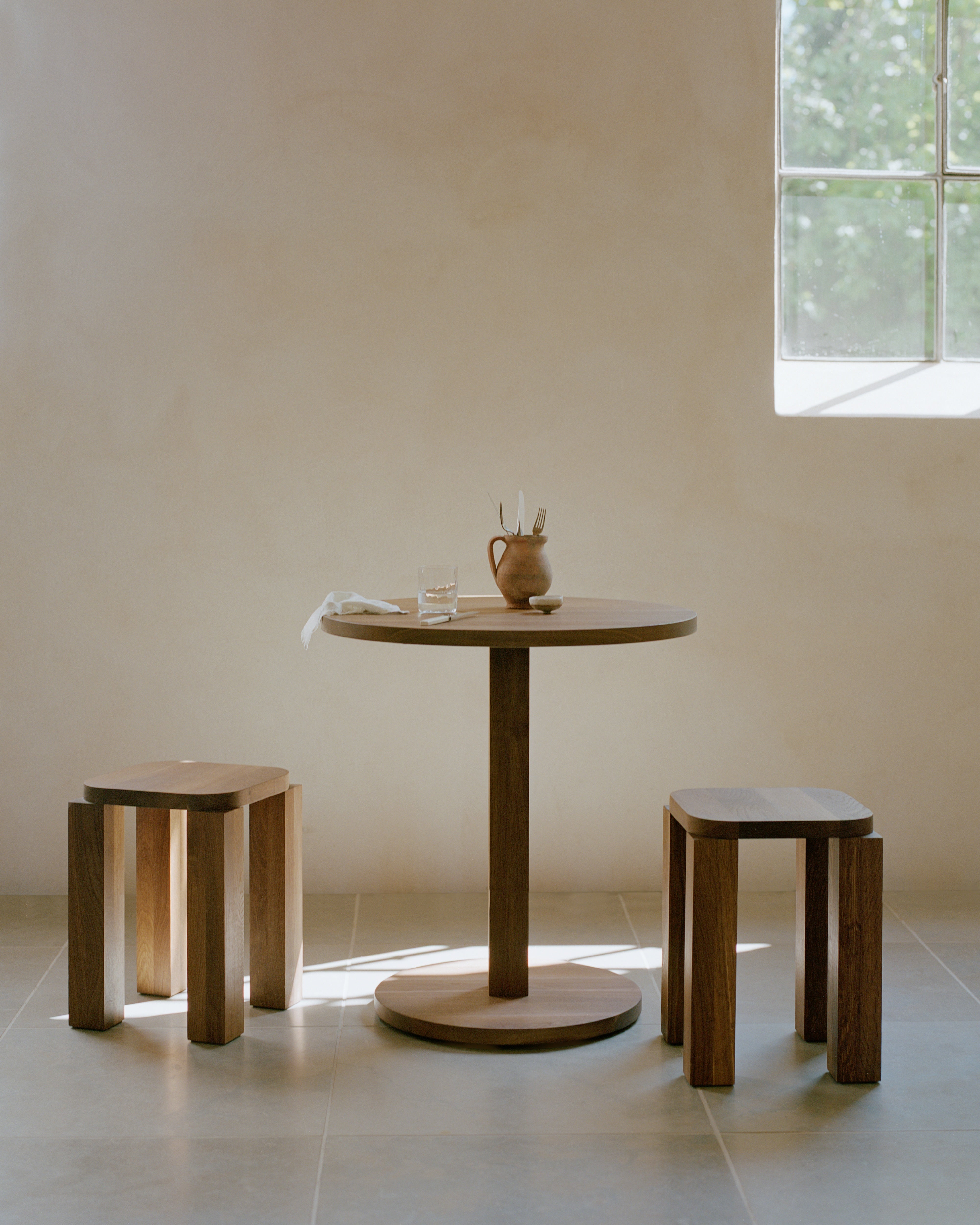 ATLAS Bistro Table Dark Oak