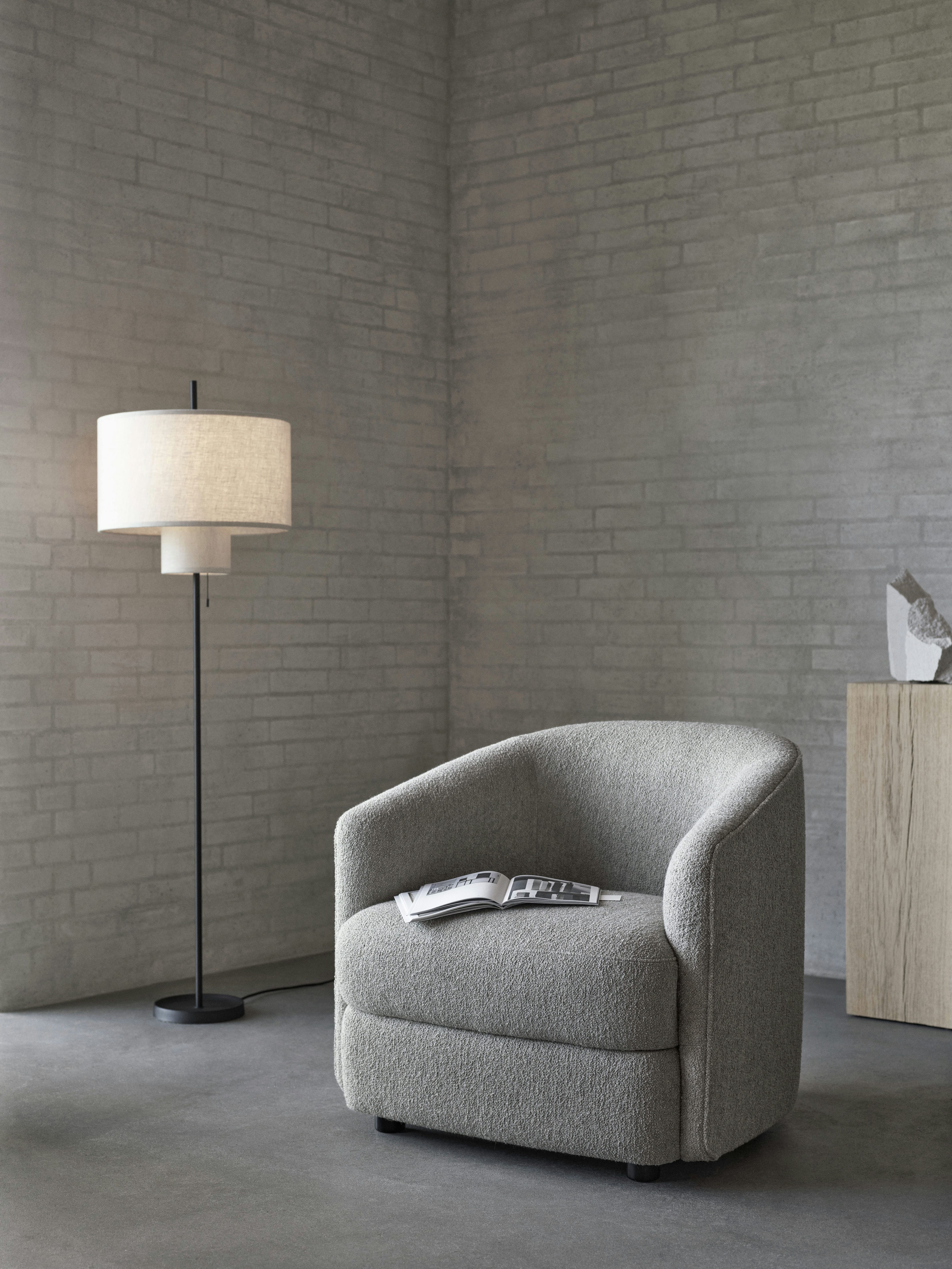 Gepolsterter kugelhafter Sessel