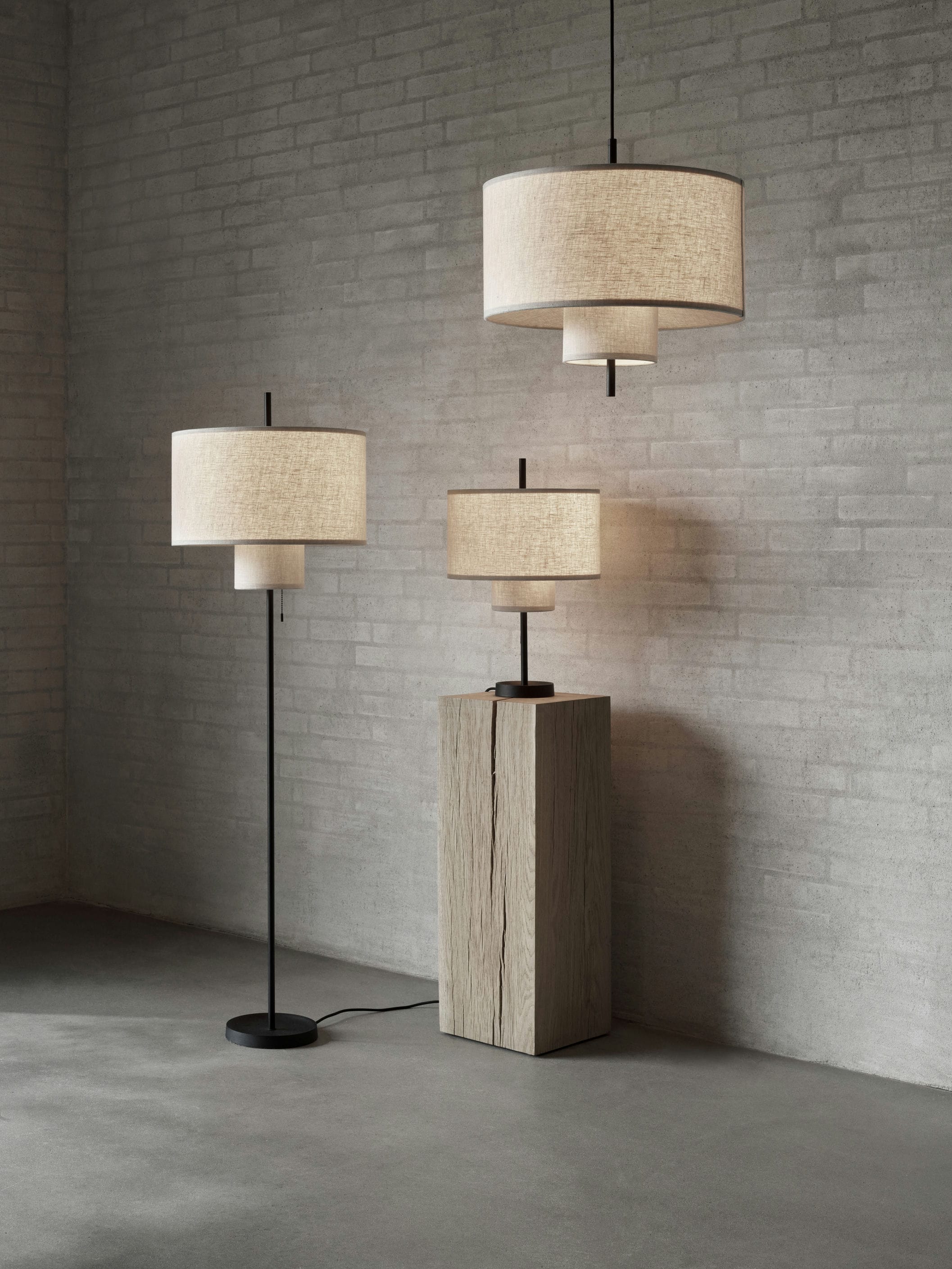 Beige margin table lamp