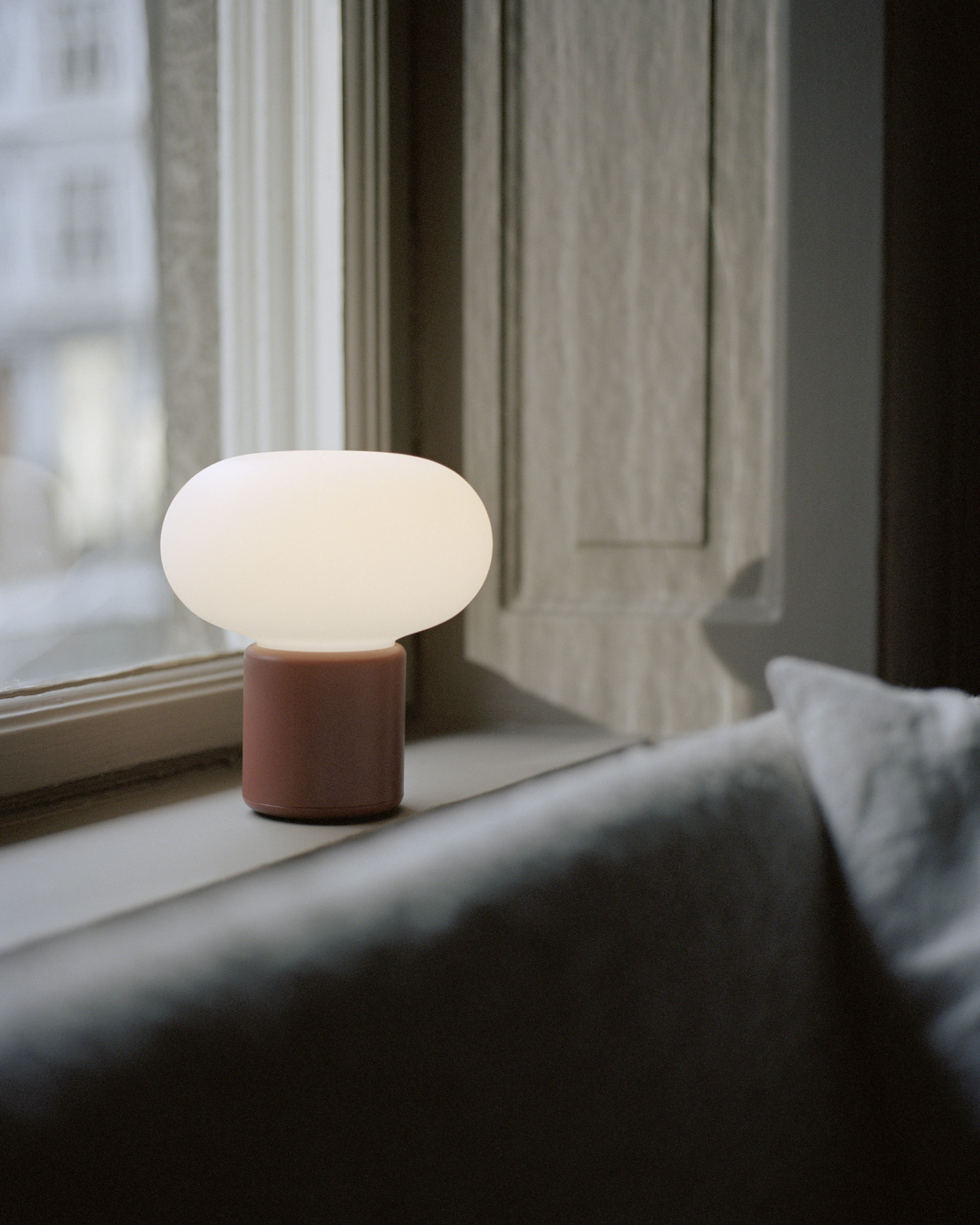 KARL-Johan portable lamp red