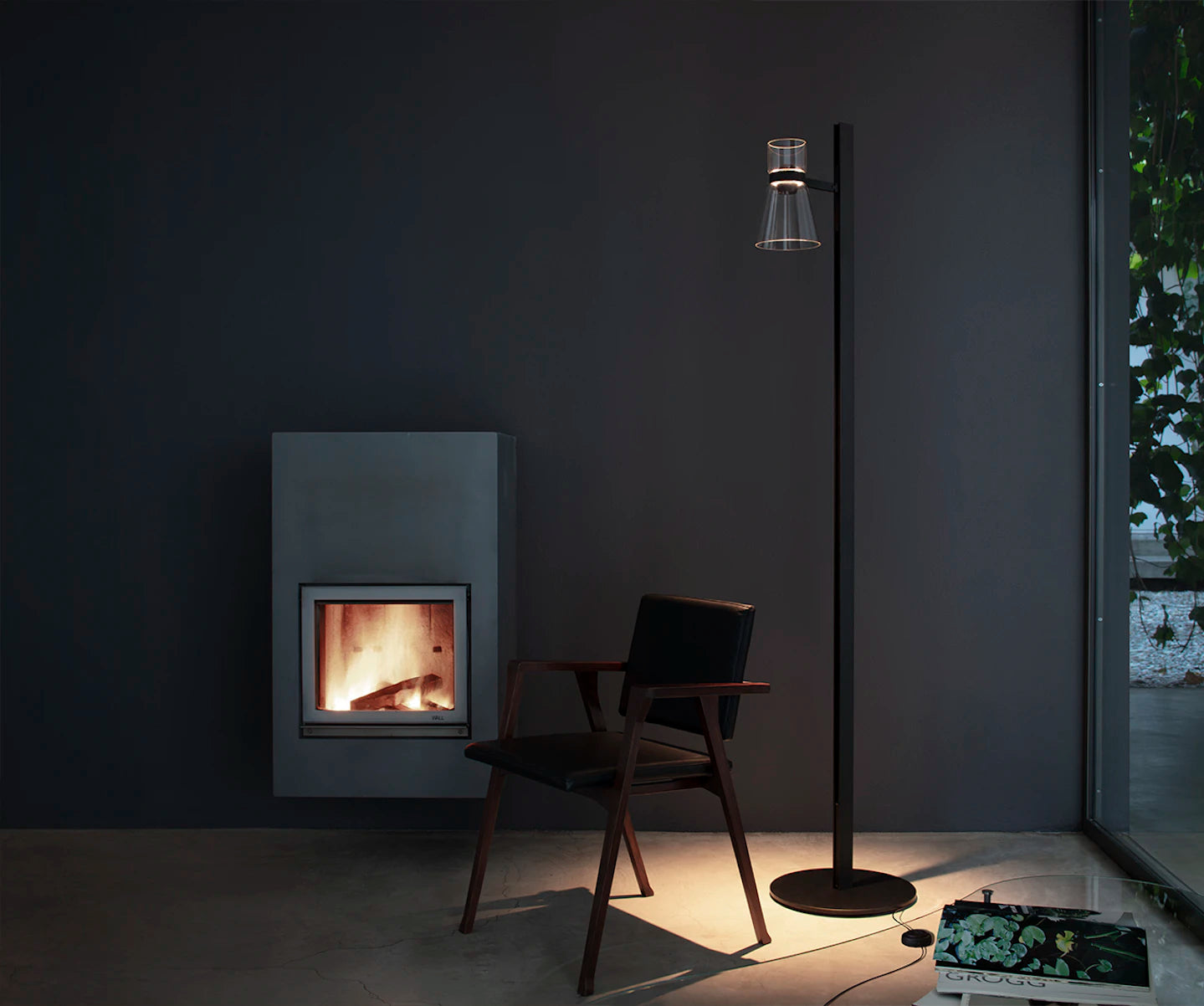 Stehlampe mit zwei Punkten NOCTURNE CONE schwarz