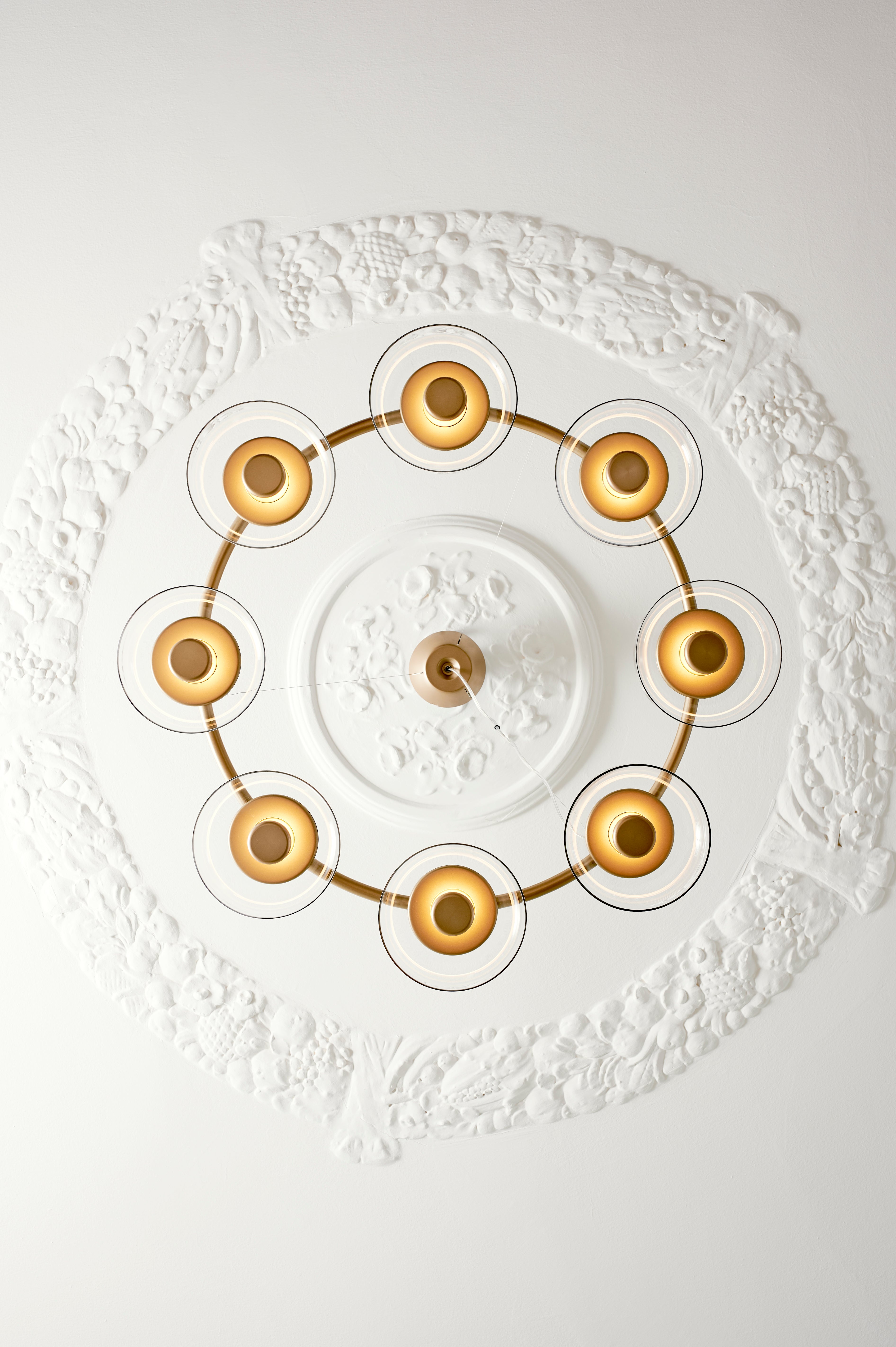 BLOSSI 8 Gold Chandelier with Transparent Glass