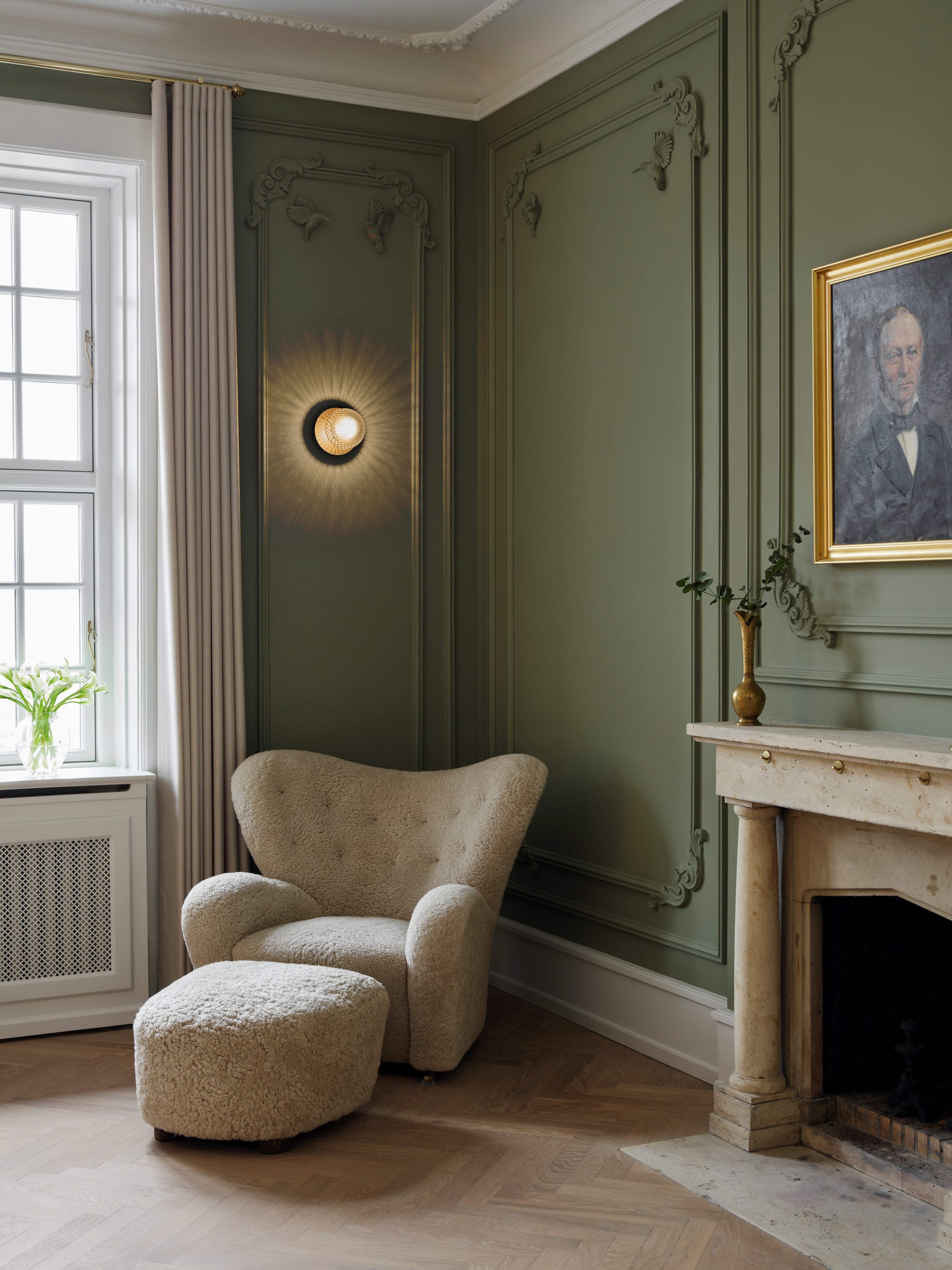Wandlampe LIILA in Gold mit transparentem Glas