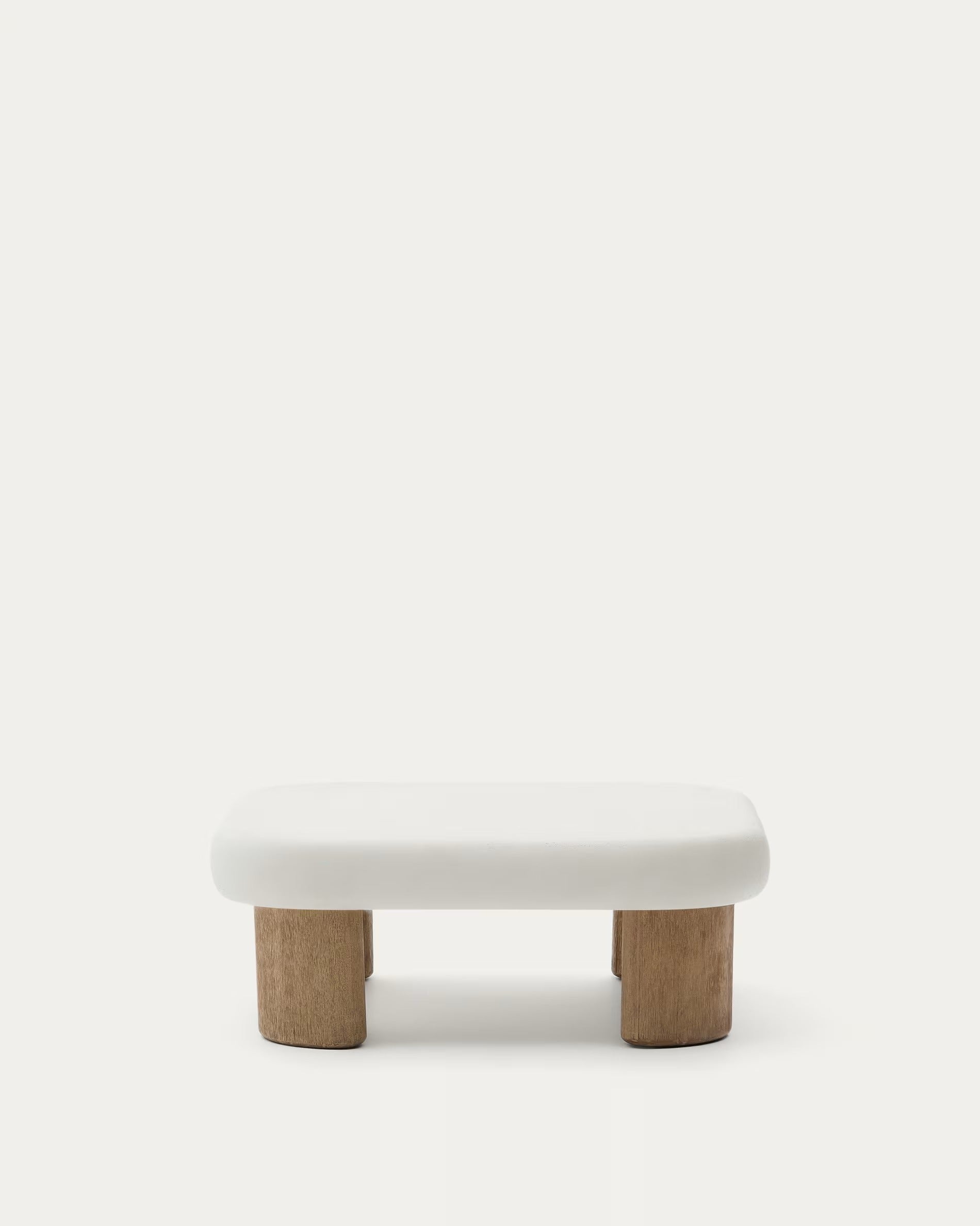LABRA Outdoor-Couchtisch aus Zement und Akazienholz