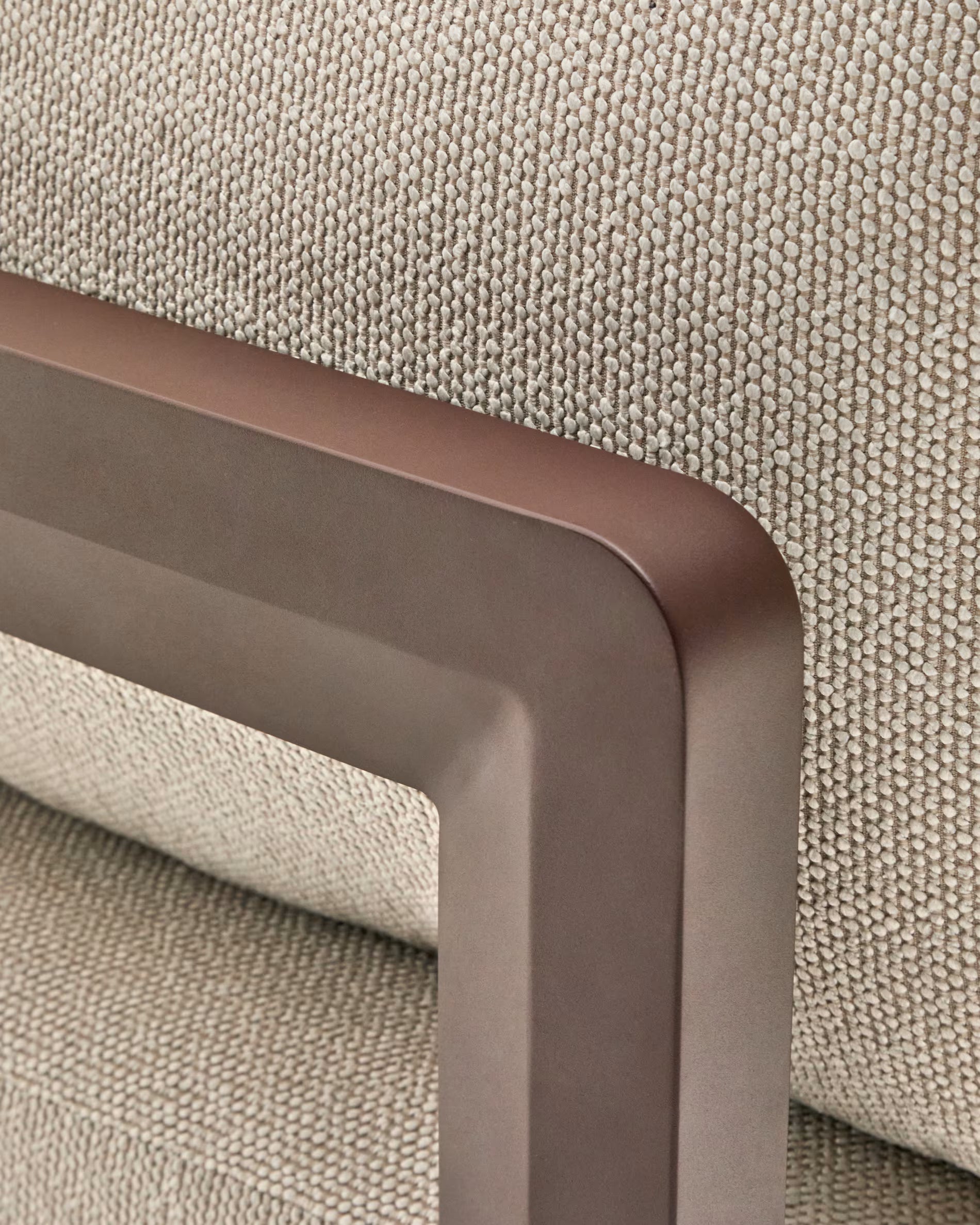 Gartenbank 3-sitzig NERANO hellbeige mit braunem Gestell