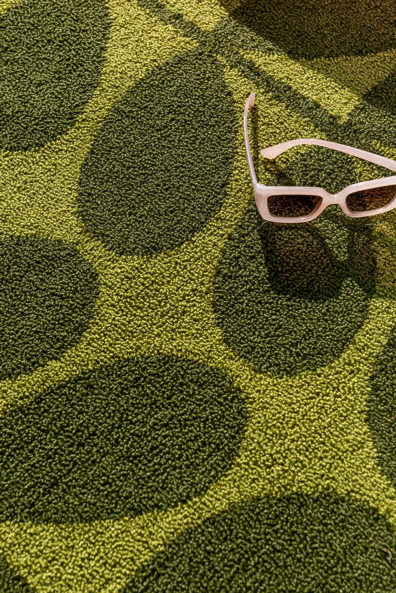 Solid Stem Seagrass Outdoor Rug Green