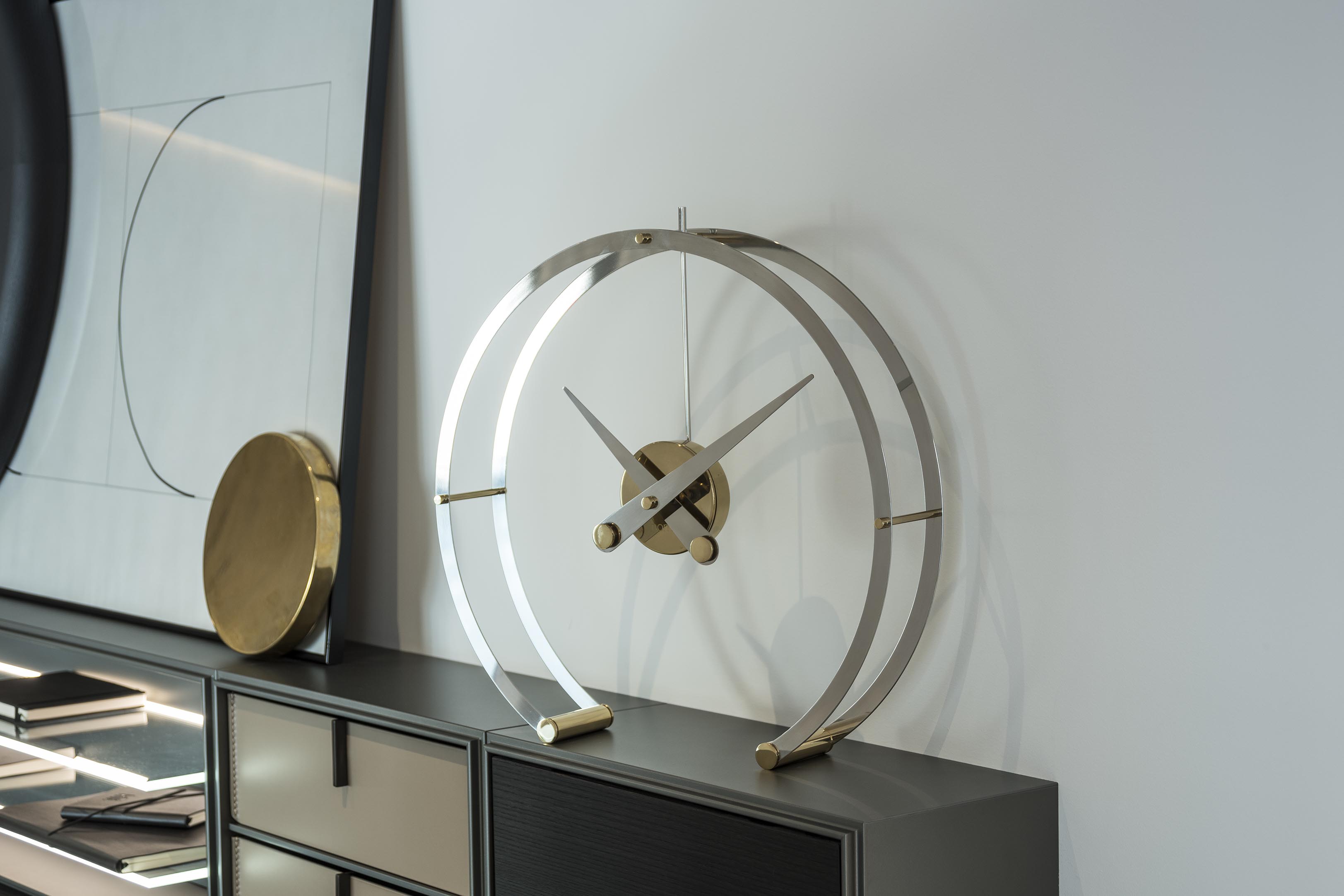 Tischuhr OMEGA verchromt