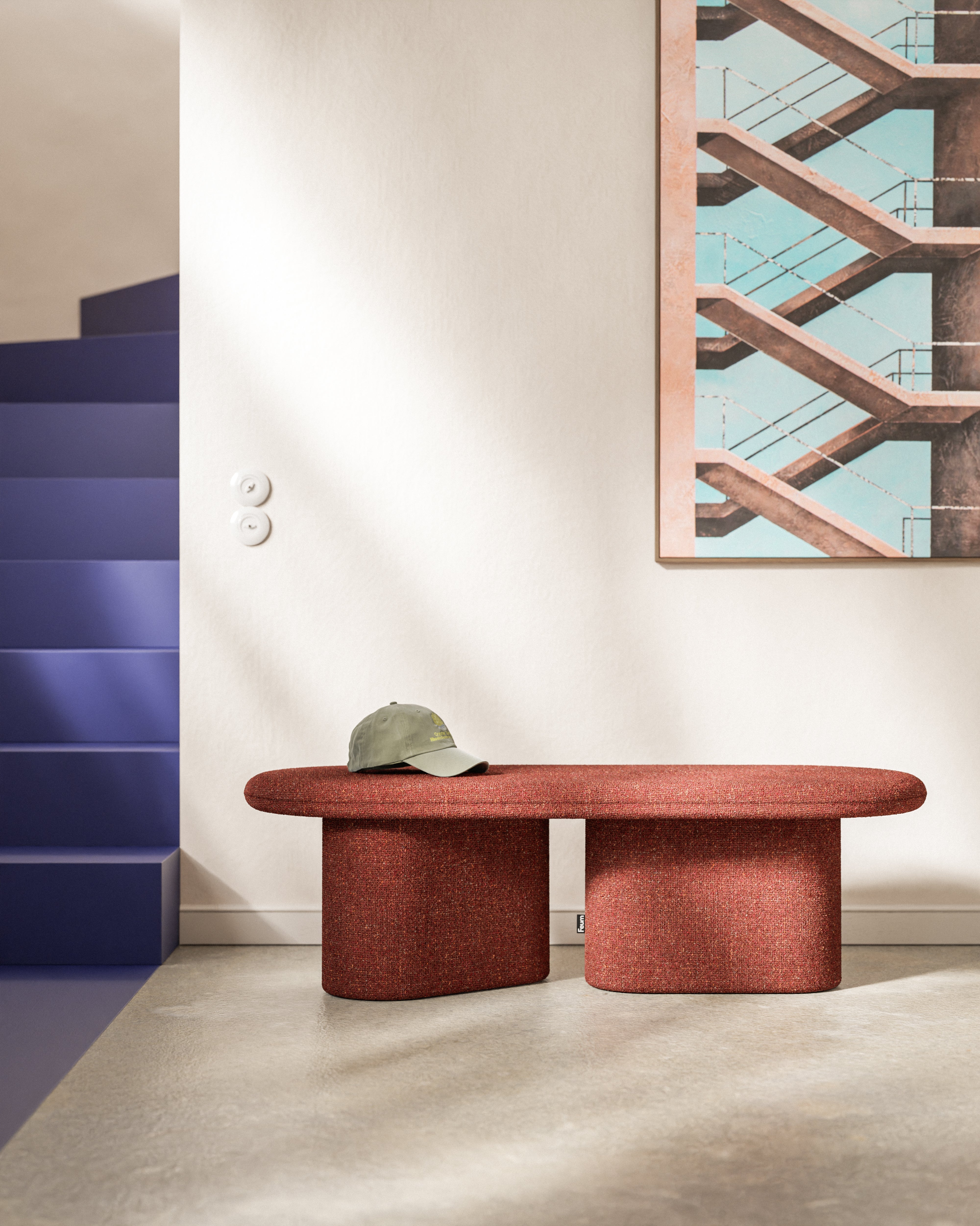 OVO Bank in kastanienrot