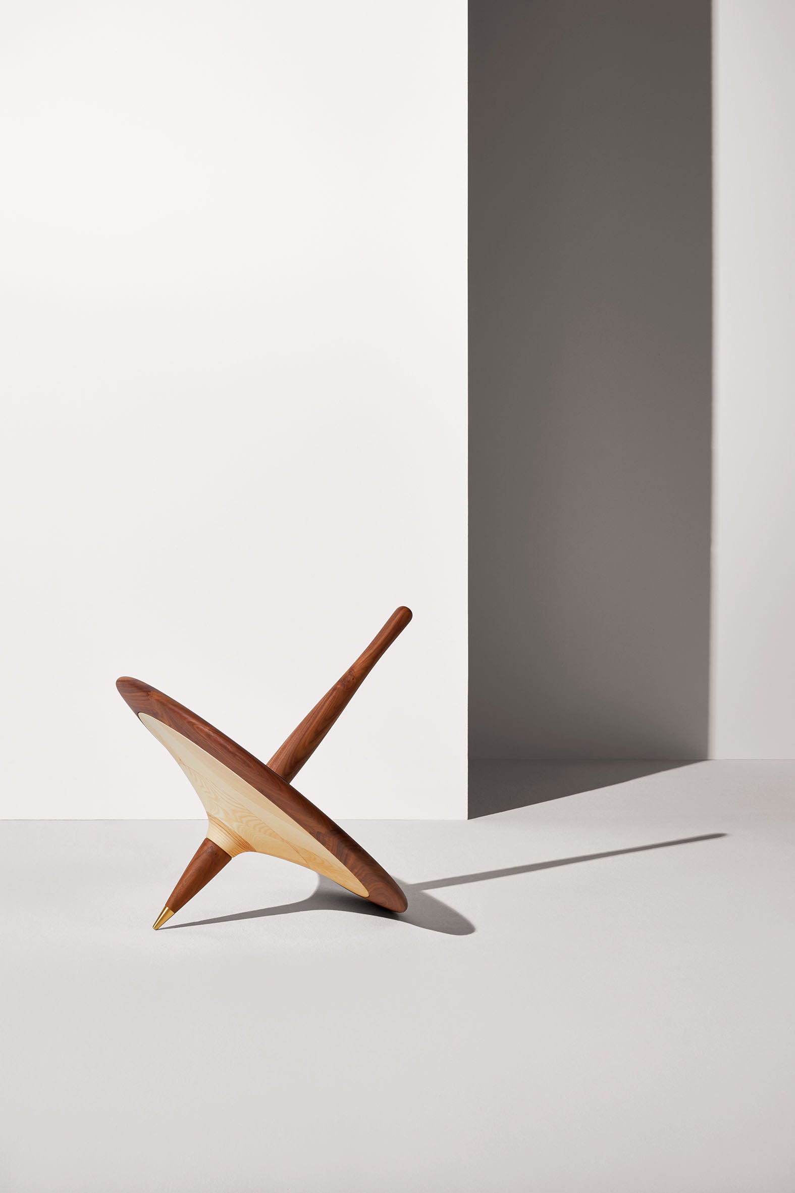 Dekorationsspiegel PEONZA Nussbaumholz