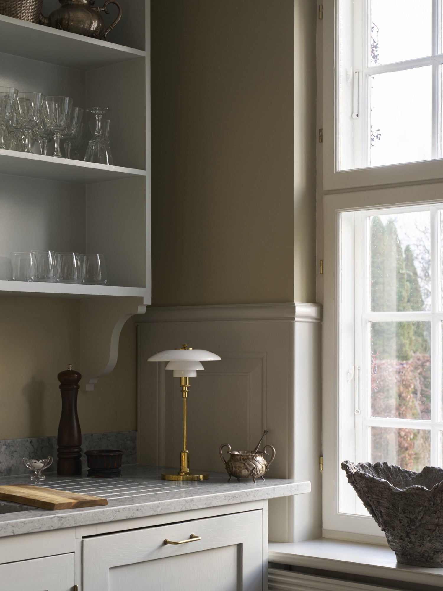 Portable lamp PH 2/1 white with brass base