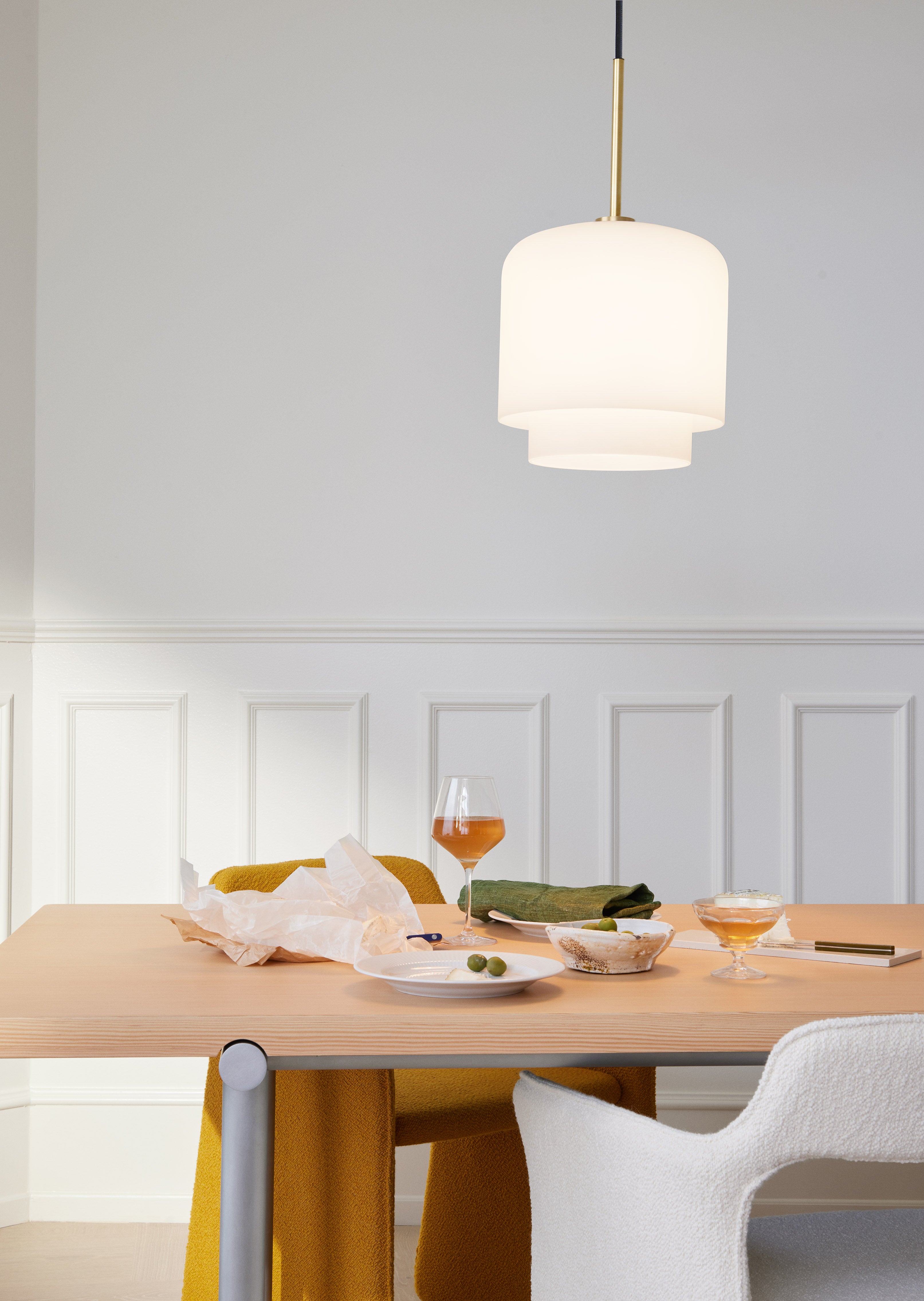 TUBBY TUBE Table Douglas Pine with Black Base