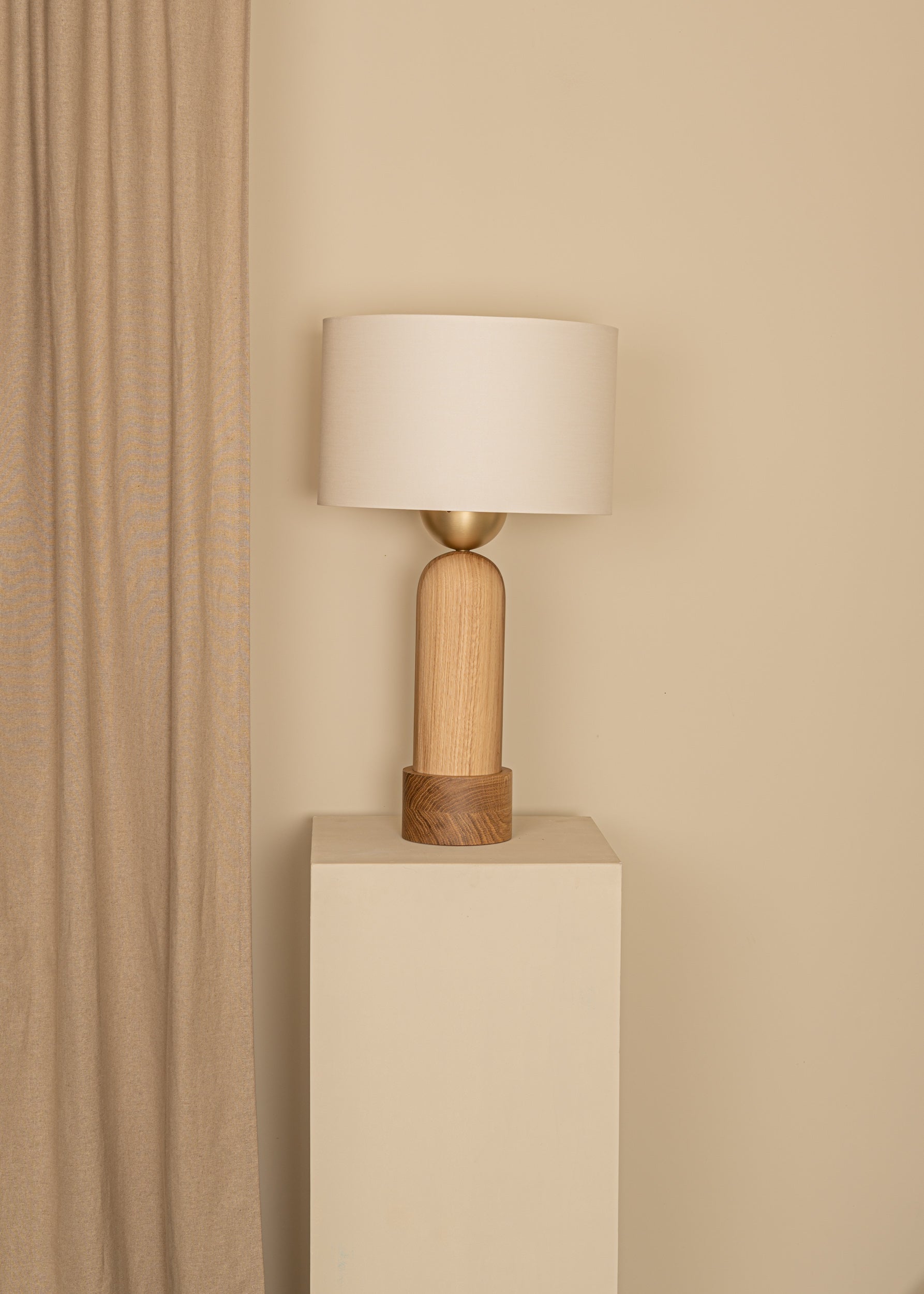 PEONA KELO Table Lamp in Oak Wood