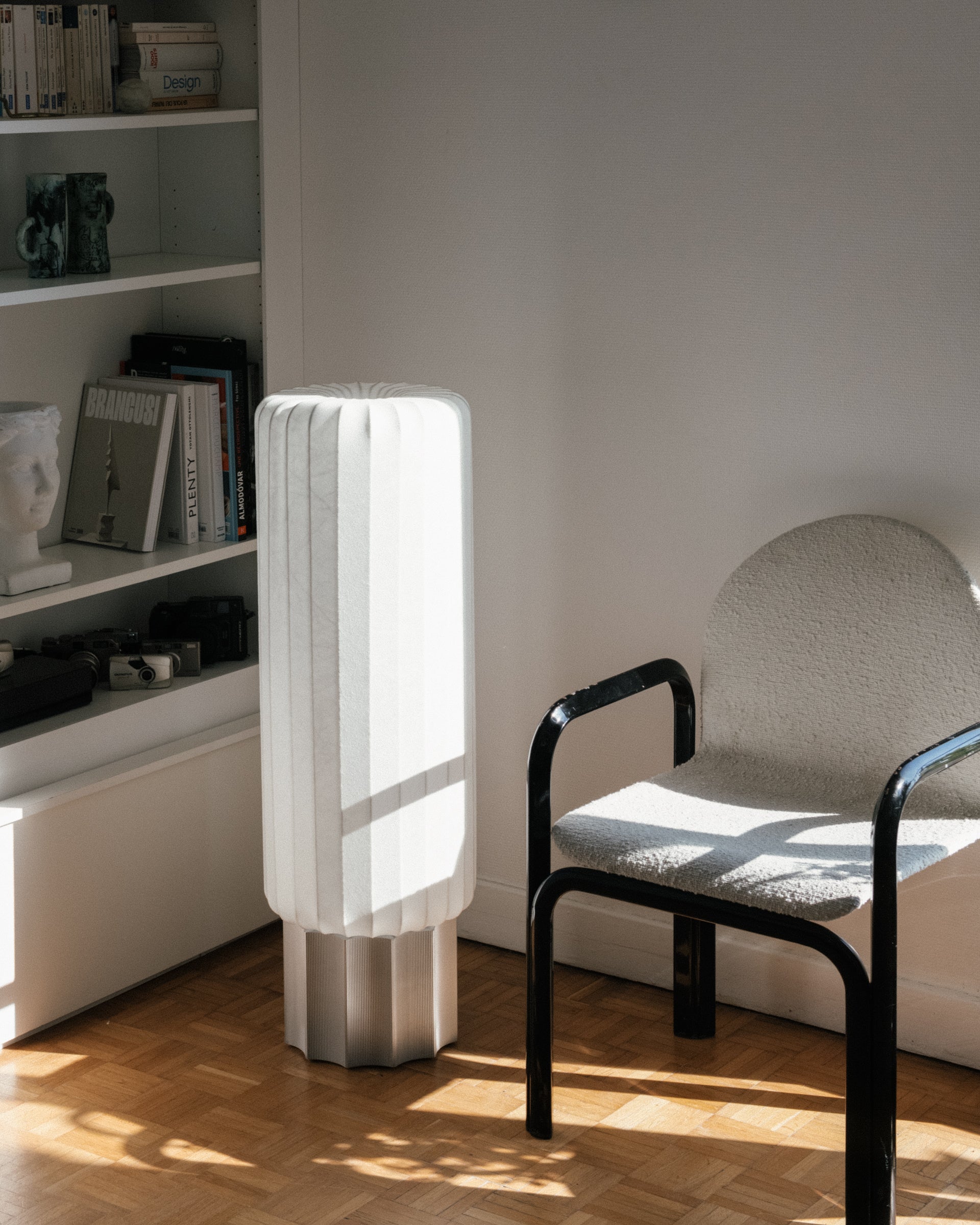 METER aluminum floor lamp