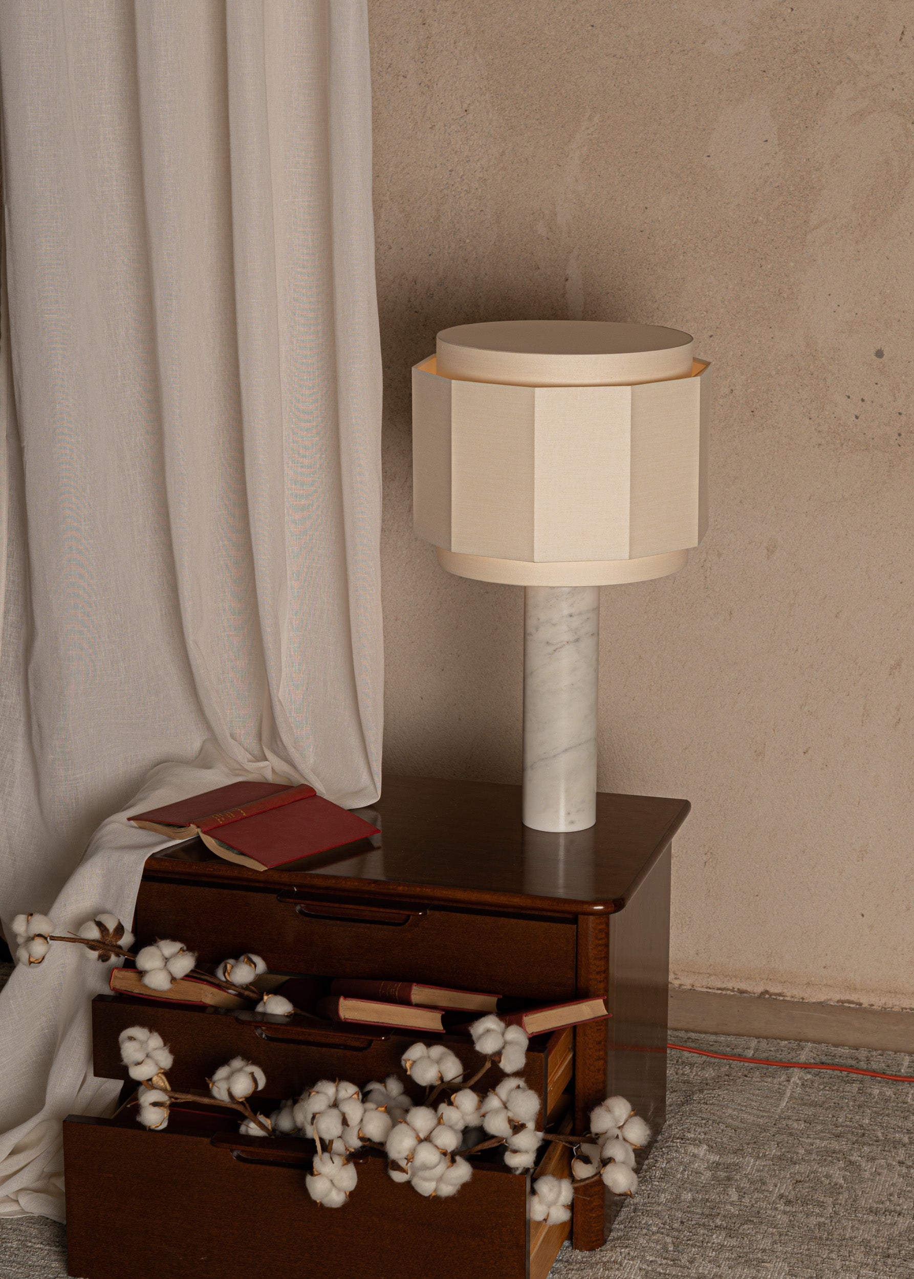 PIPO OKLA Table Lamp White Marble