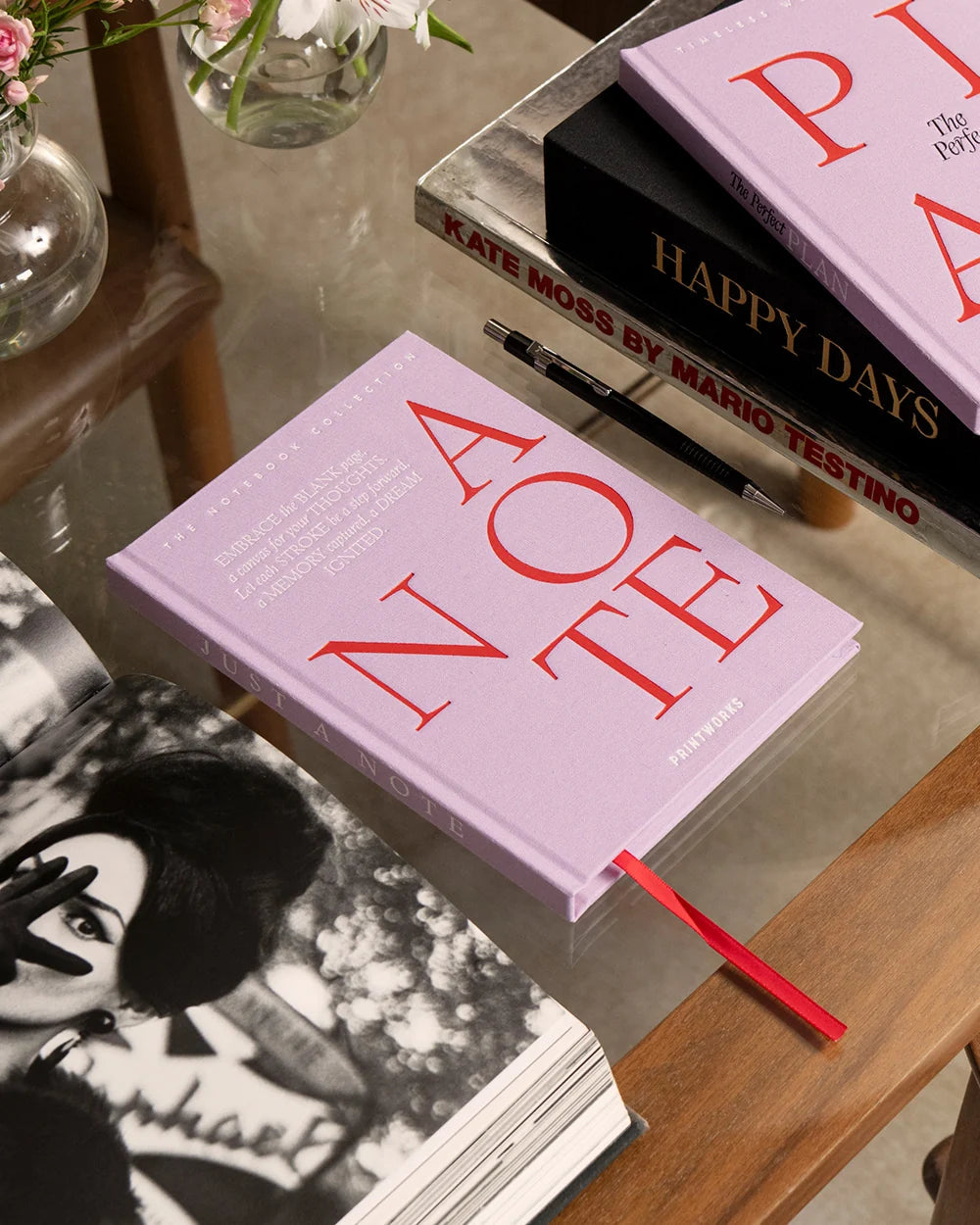 Notizbuch JUST A NOTE lila mit rot