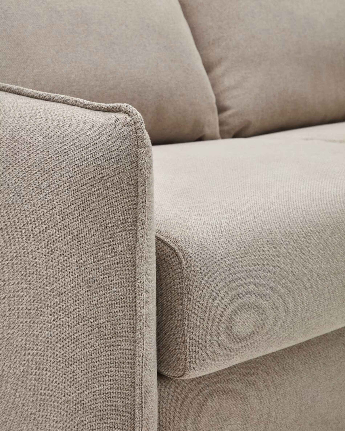 2-Personen-Sofa mit einer beige Carlot-Schlaffunktion