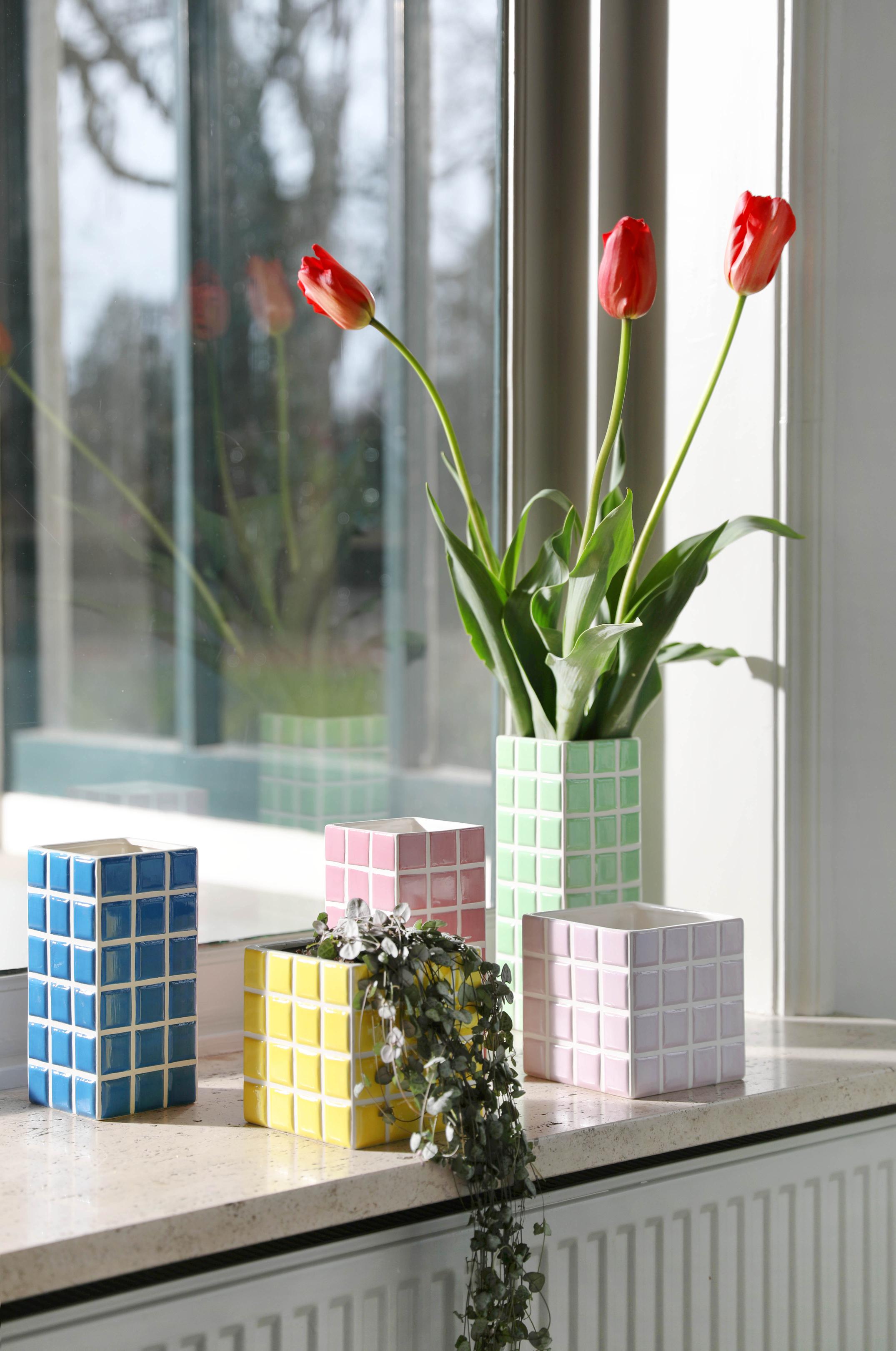 Blumentopf TILE rosa mit Weiß