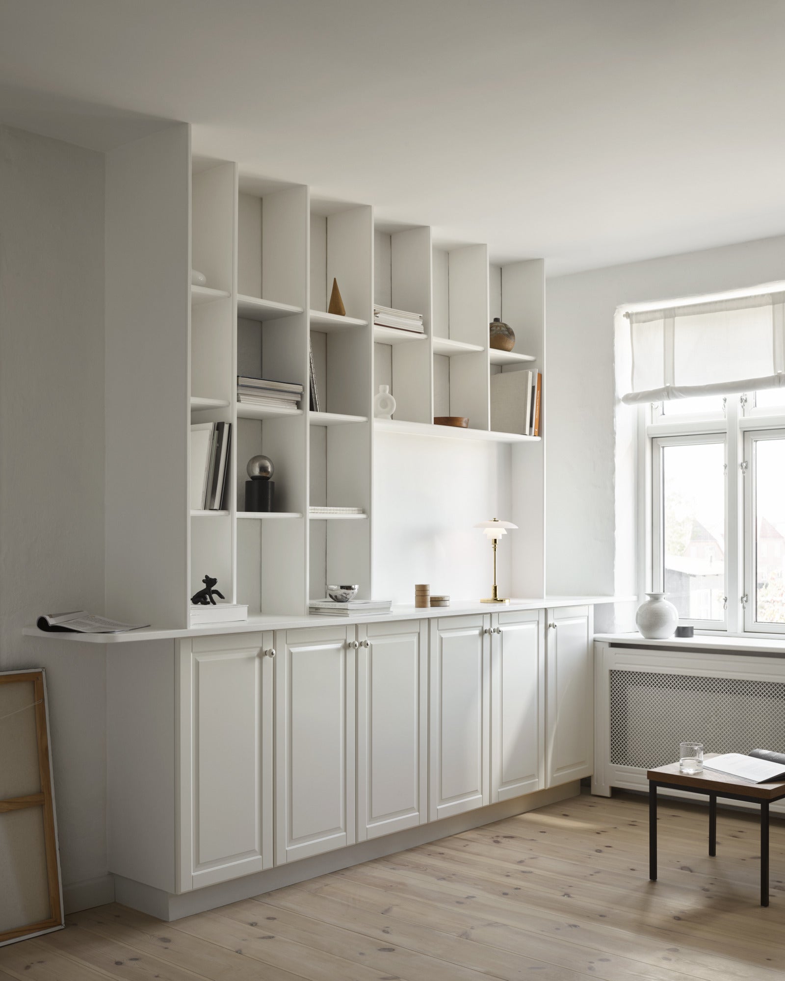 Portable lamp PH 2/1 white with brass base