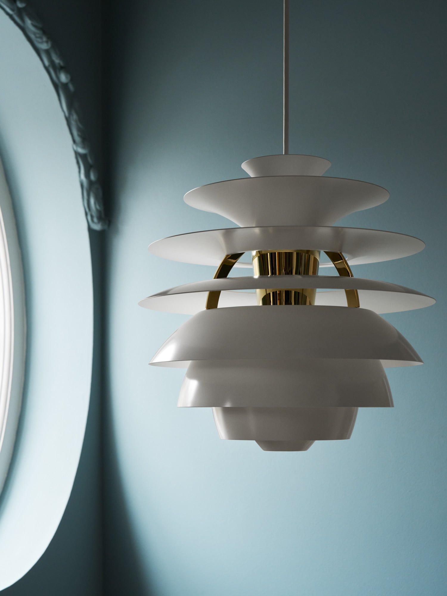 PH SNOWBALL pendant lamp in cream with brass finish