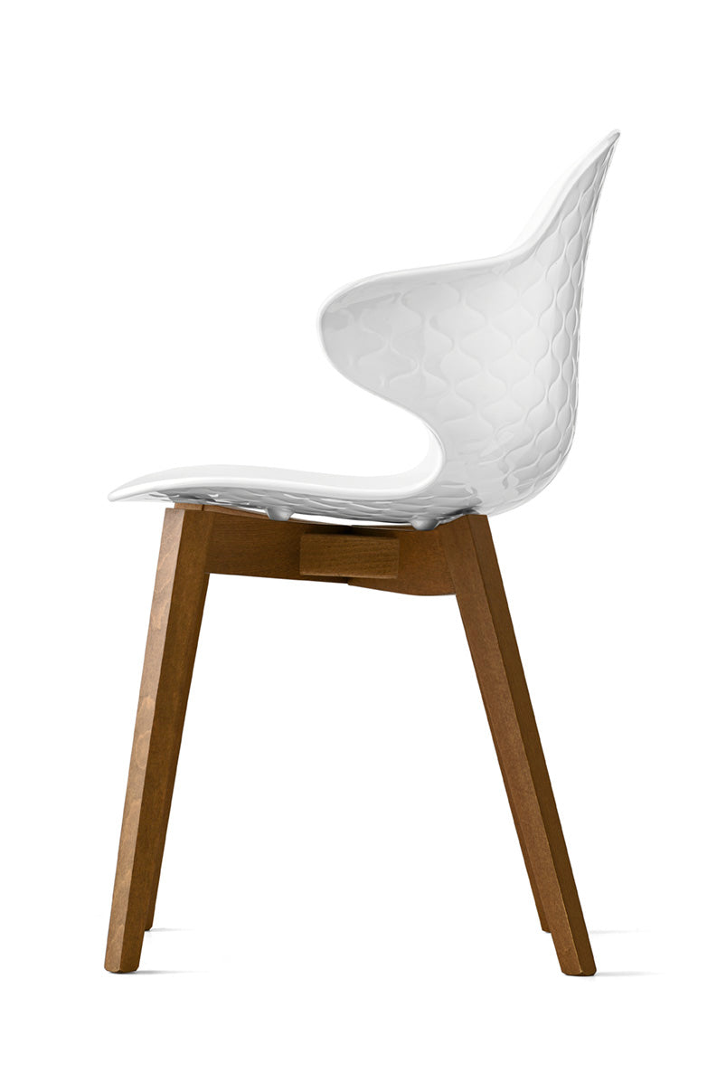 SAINT TROPEZ chair with a white seat and walnut base