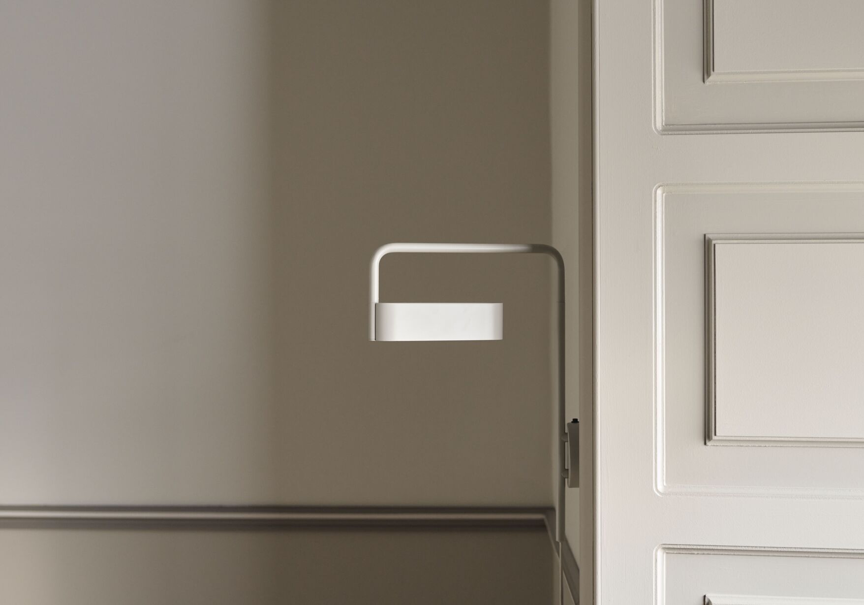 Stehlampe SCRIBE antikes Messing