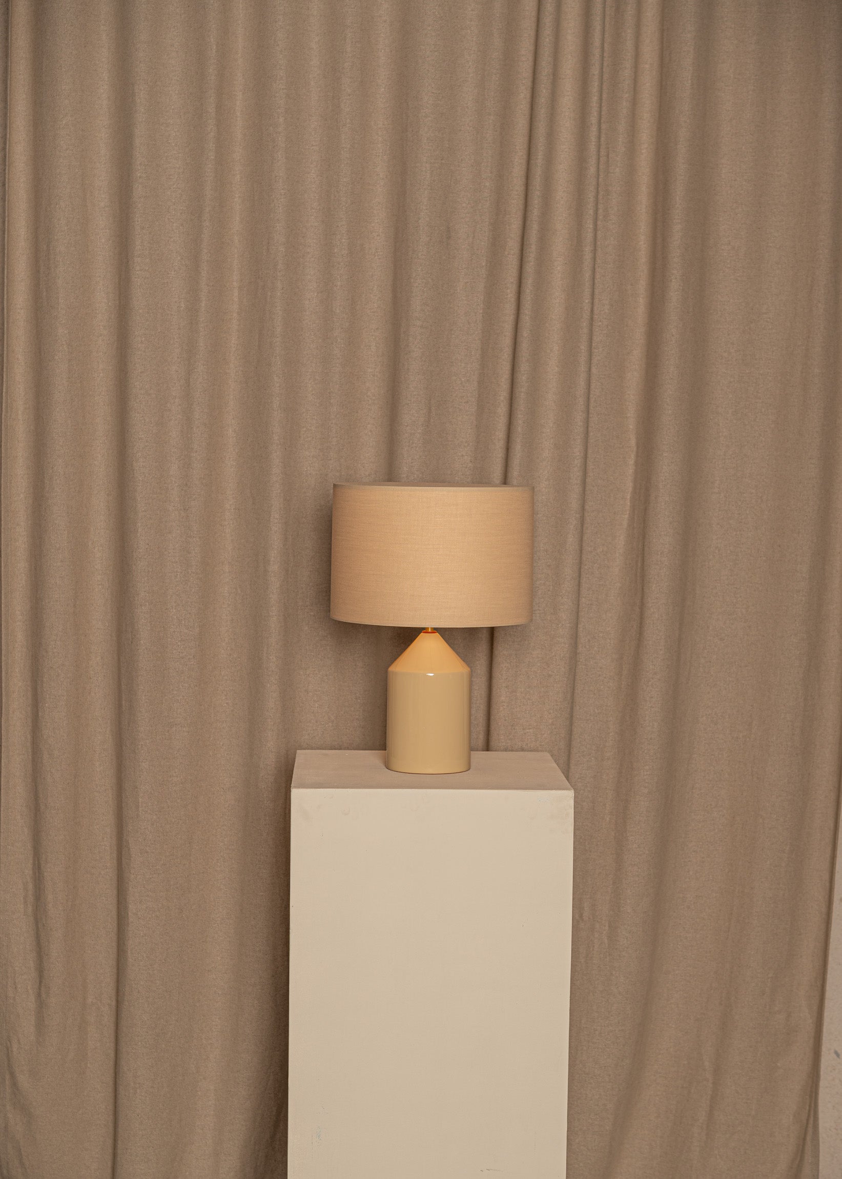 Tischlampe aus Keramik JOSEF beige